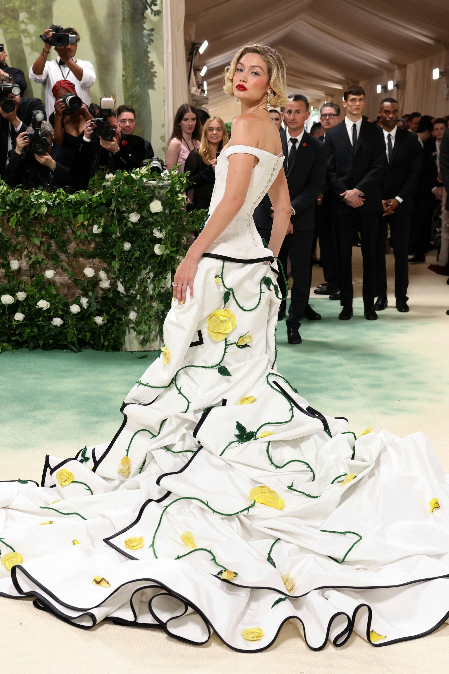 Auch ein Trend: Models wie Gigi Hadid machen transparent, wo sie nachhelfen