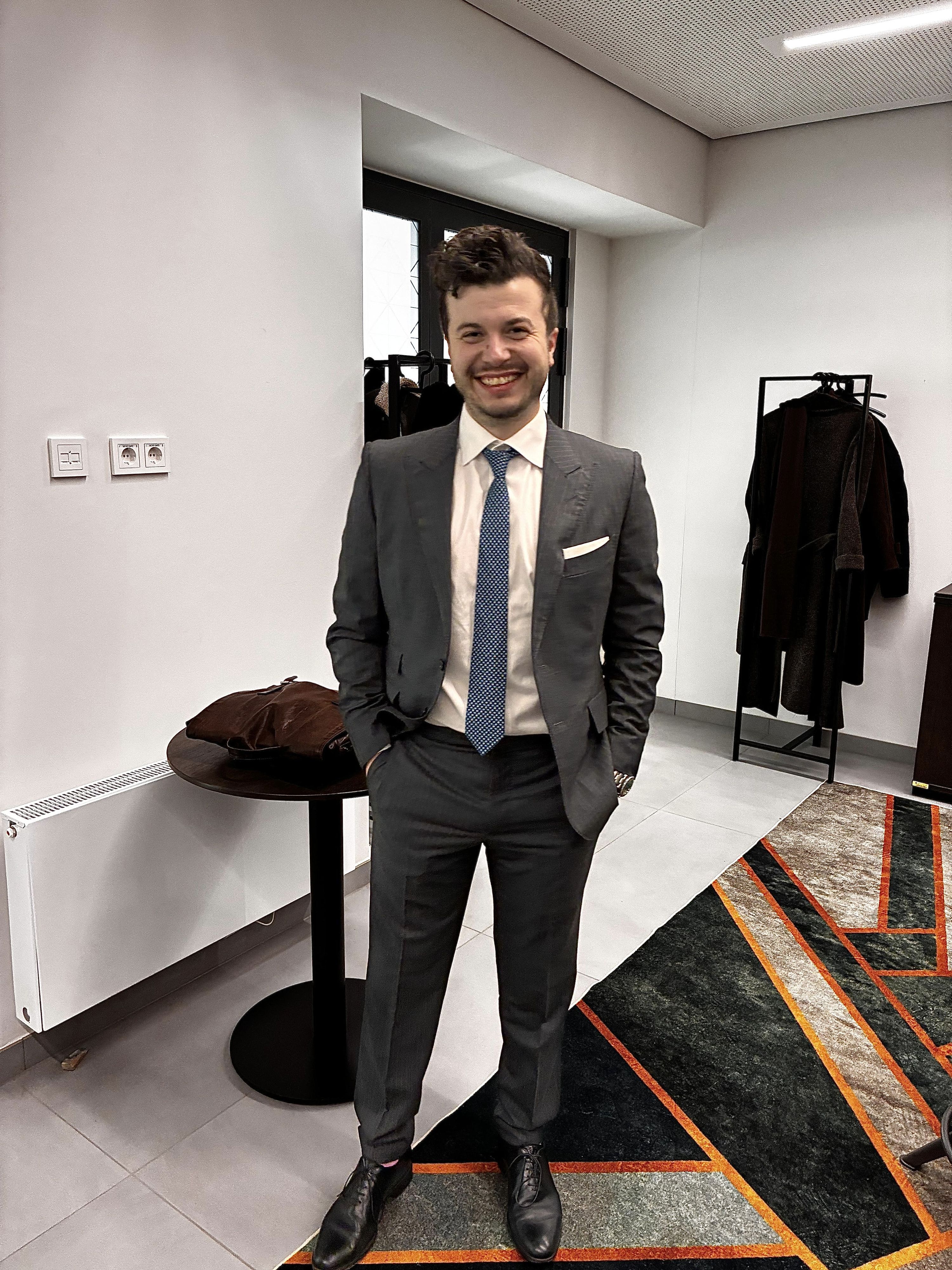 Heute.at - Es ist ein geiles Gefühl, Anzug von Benko zu tragen