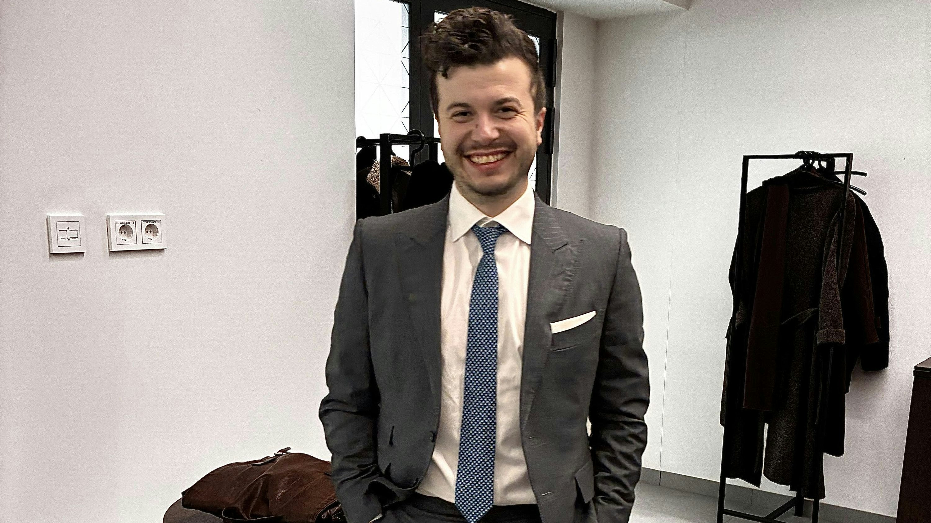 Heute.at - Es ist ein geiles Gefühl, Anzug von Benko zu tragen