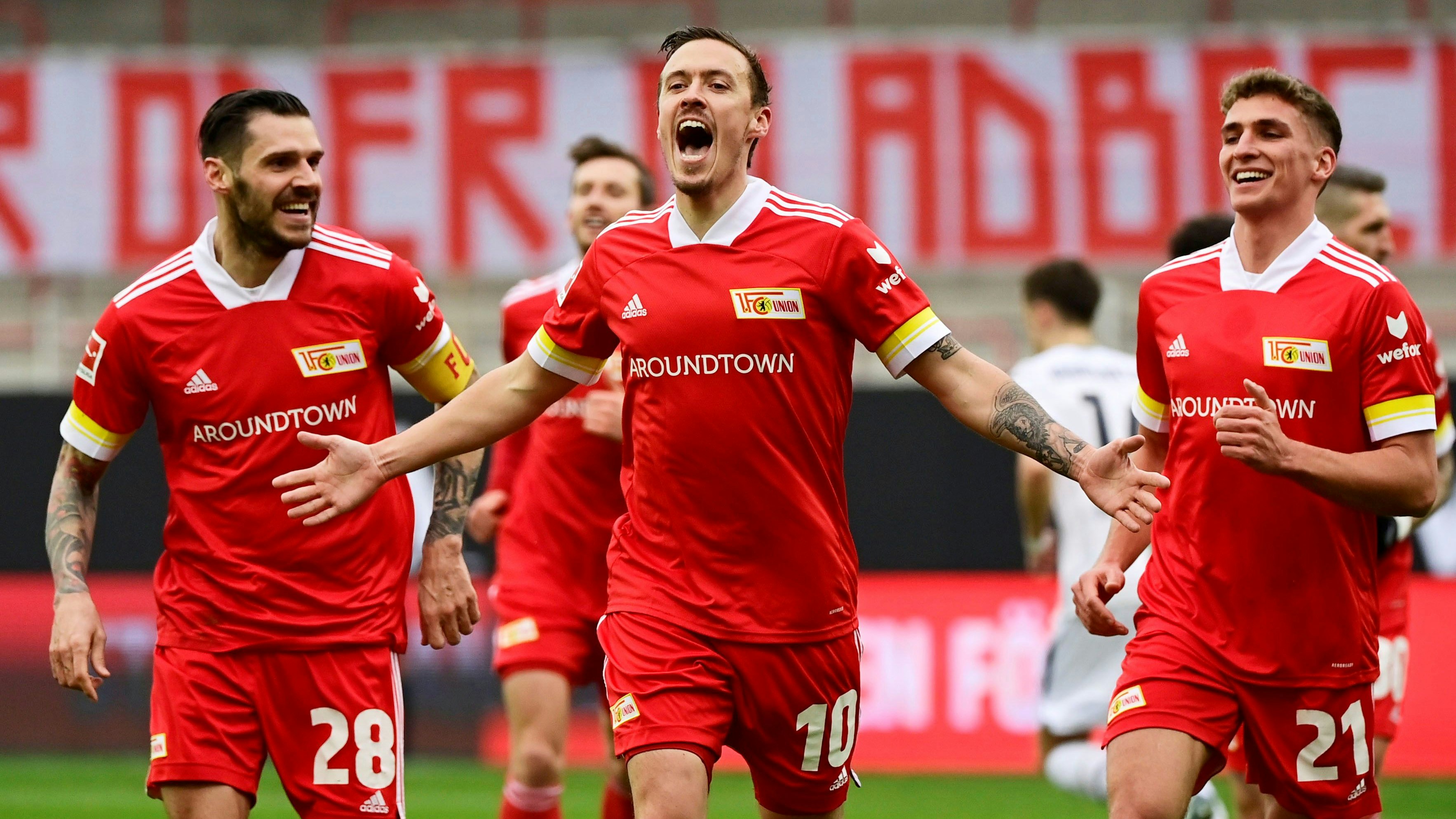 Heute.at - Bundesliga-Star mit Dauer-Erektion im Flieger