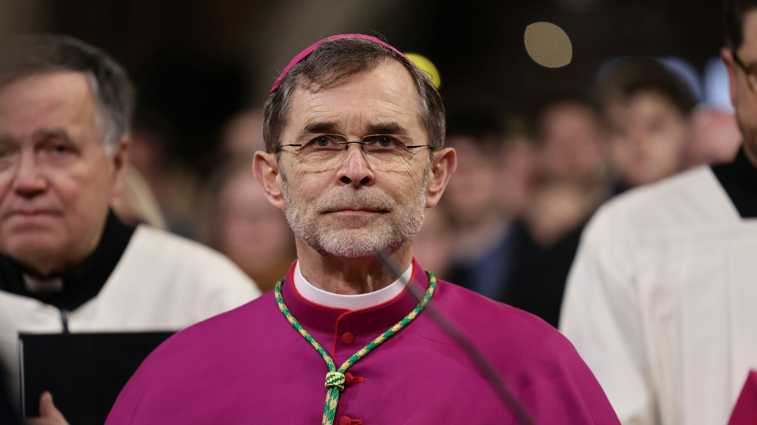 Wiens Schäfchen bekommen einen neuen Hirten: Josef Grünwidl wurde im Stephansdom zum Erzbischof geweiht.