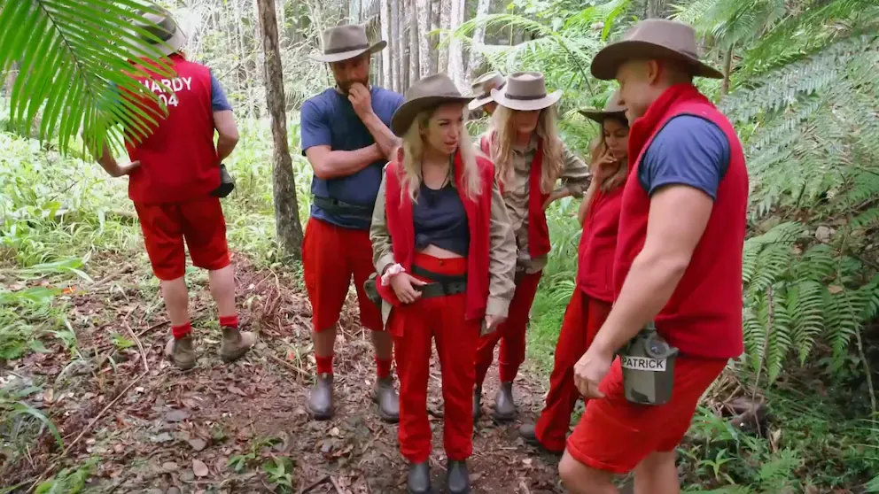 Ariel und Patrick geraten aneinander.