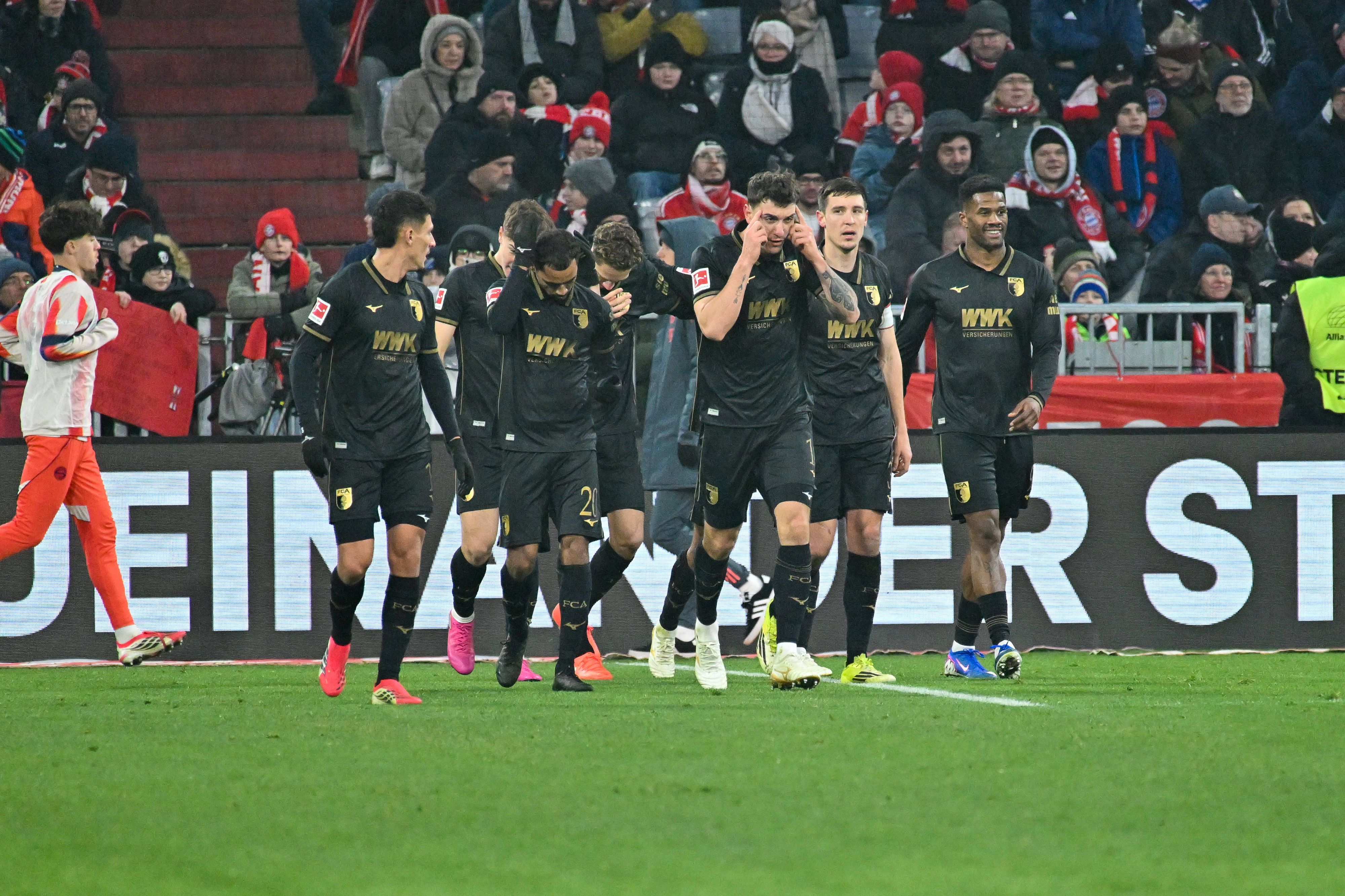 Augsburg jubelt in München.