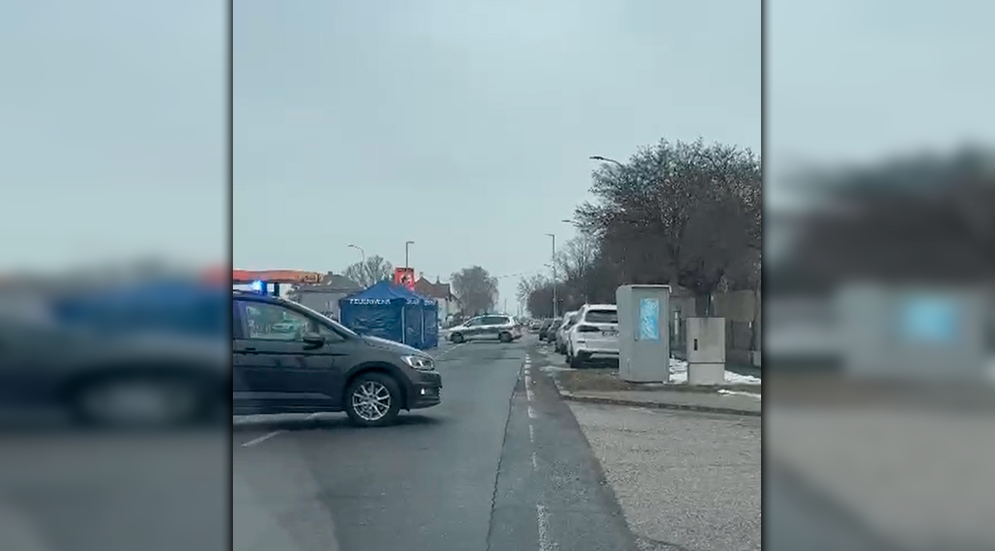 Heute.at - Großeinsatz! Rätsel um toten Mann am Straßenrand