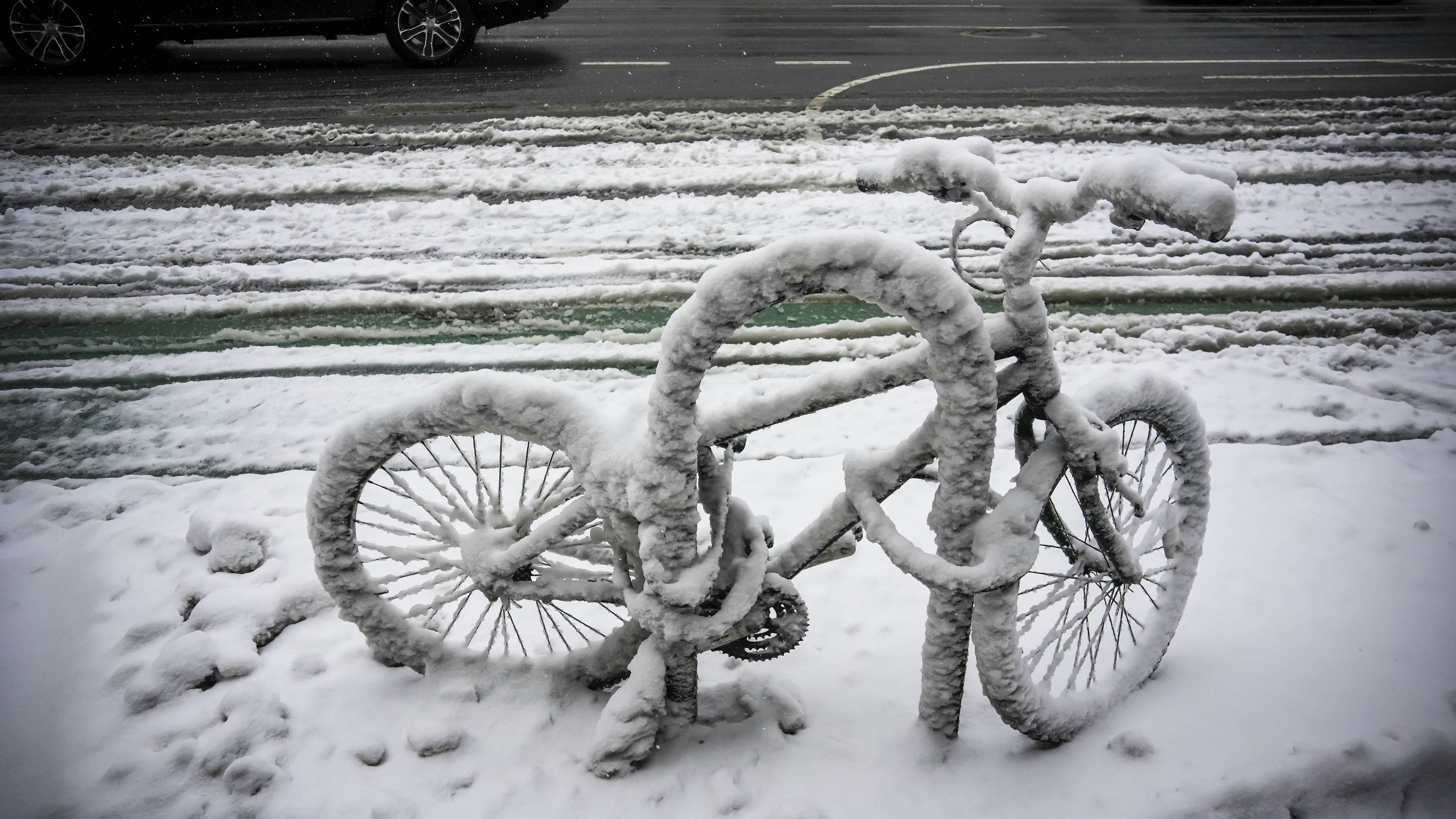 Heute.at - Monstersturm in den USA – 1.600 Flüge gestrichen