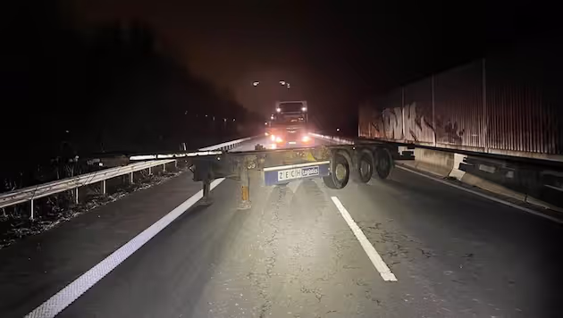 Heute.at - Autobahn-Falle bei Nacht: Lkw bremst in letzter Sekunde
