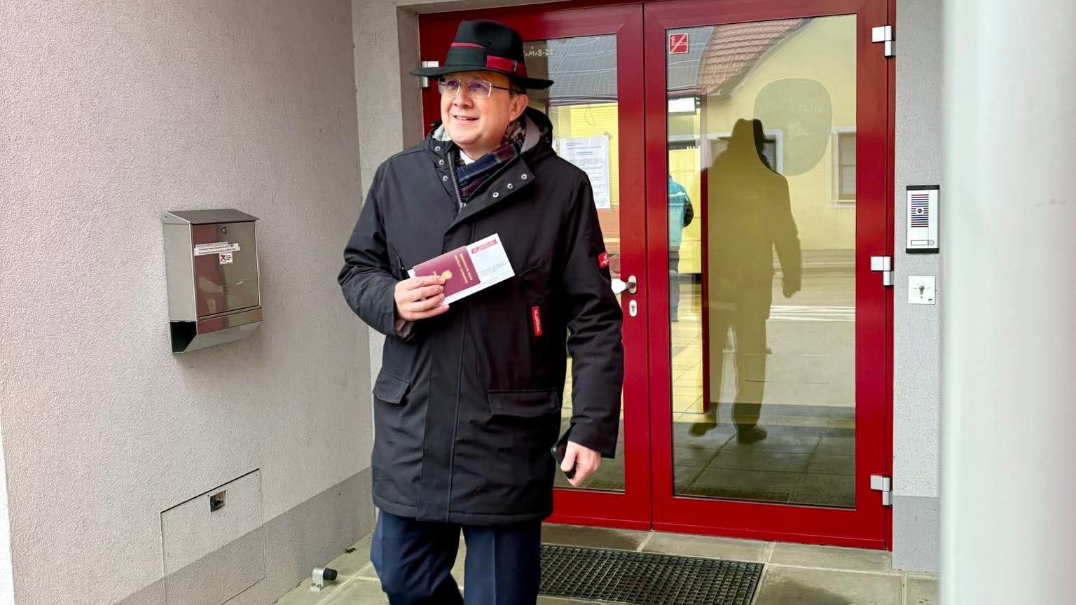 Heute.at - Wahl läuft! Spitzenkandidaten gaben ihre Stimme ab