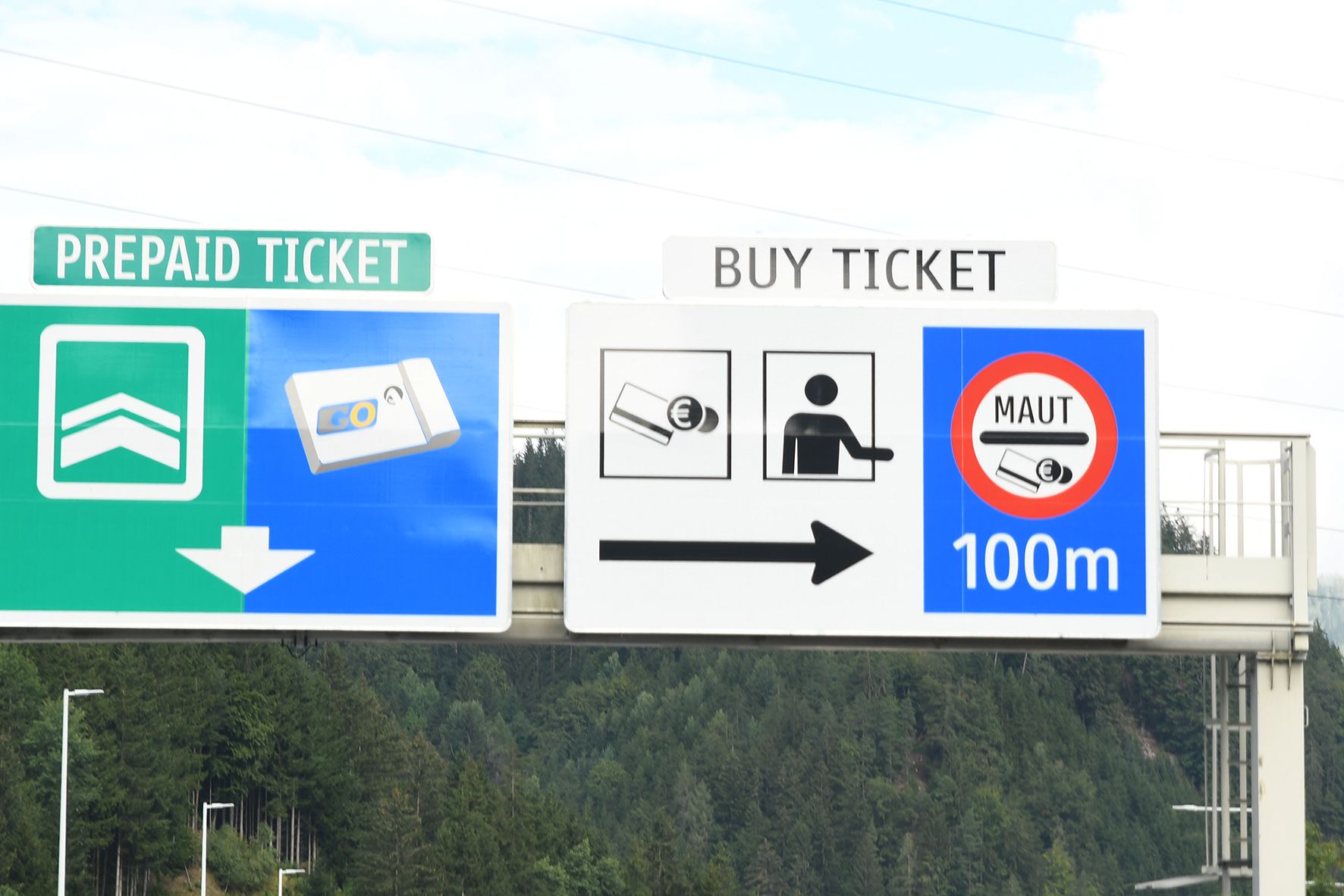 An der Mautstelle funktionierte die Bankomatkarte nicht – der Lenker drehte daraufhin um und fuhr in falscher Richtung weiter.