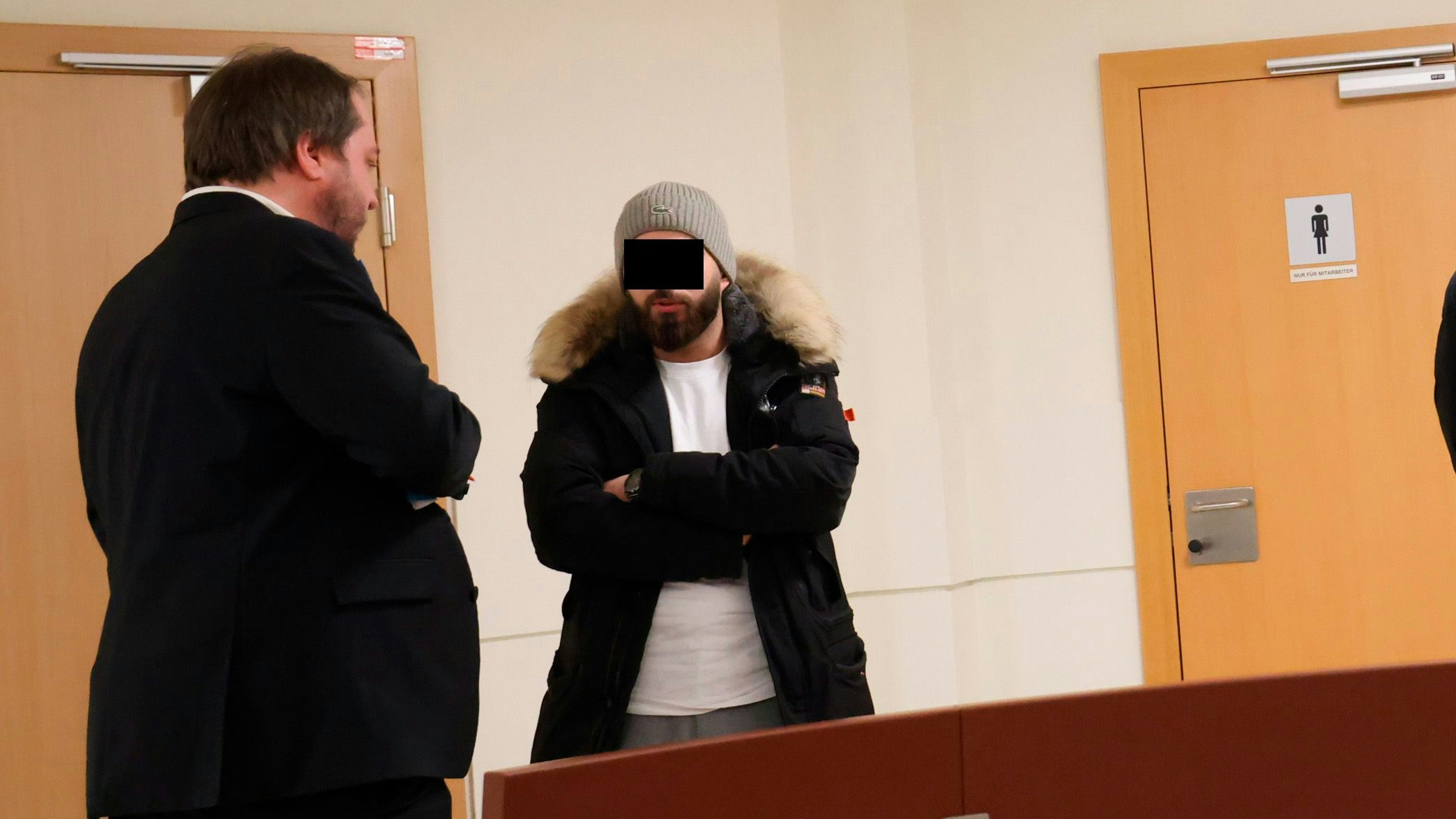 Verteidiger Kogler mit dem Angeklagten, der seine Unschuld beteuerte.