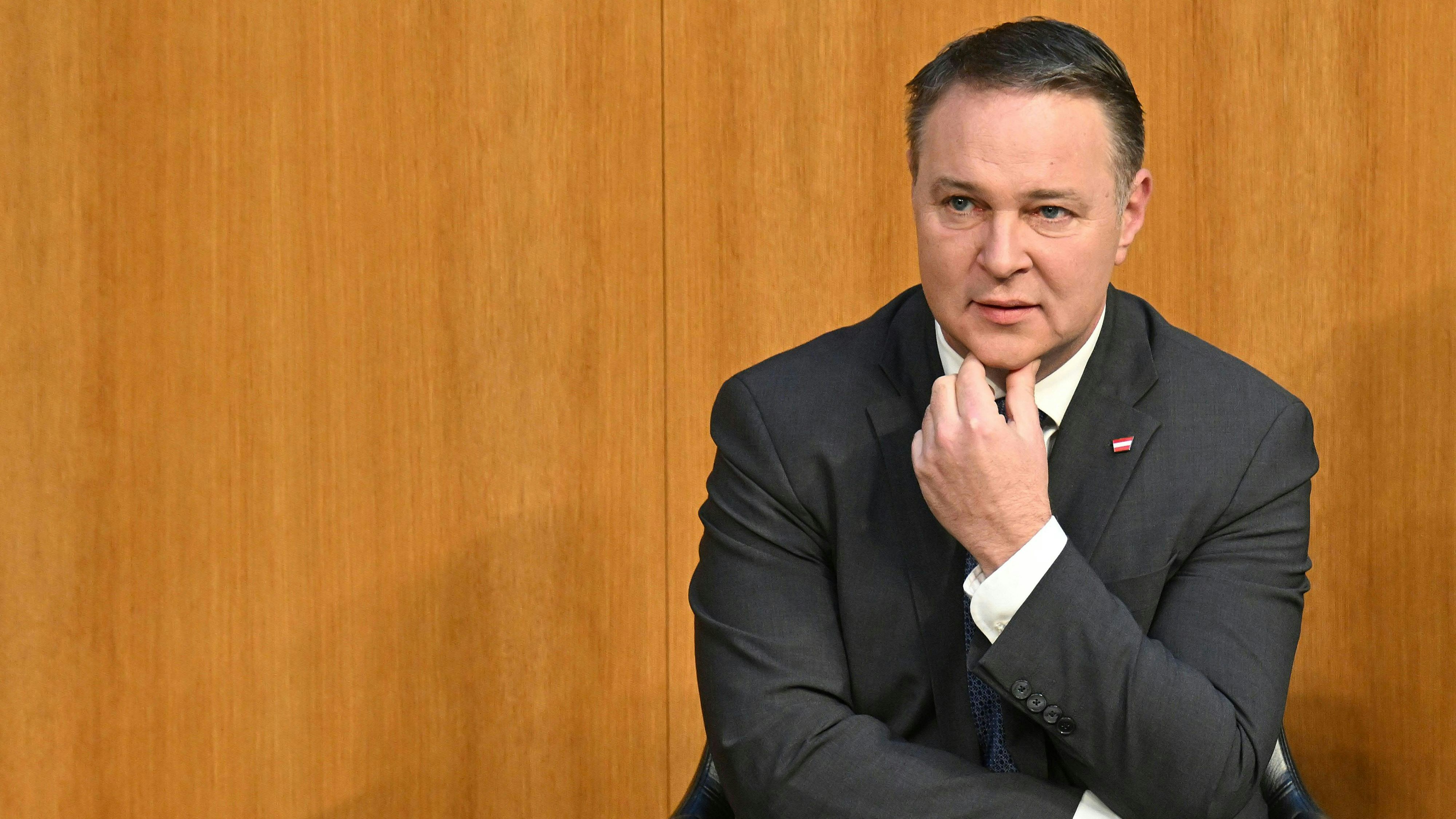 Heute.at - Eisiger Gegenwind – SPÖ-Grande watscht Babler ab