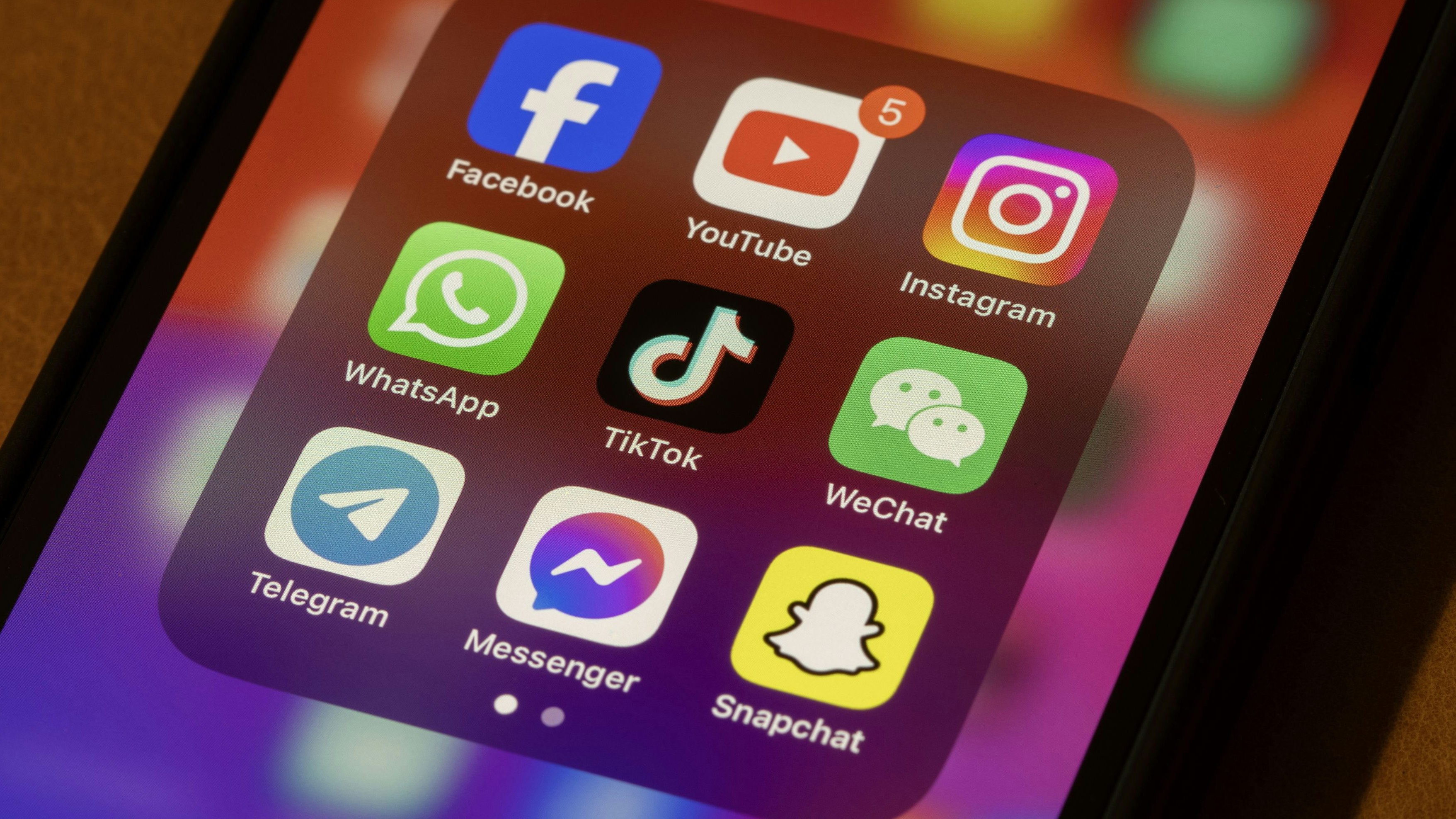 Heute.at - Social-Media-Sucht – 19-Jährige mitten in Mega-Prozess