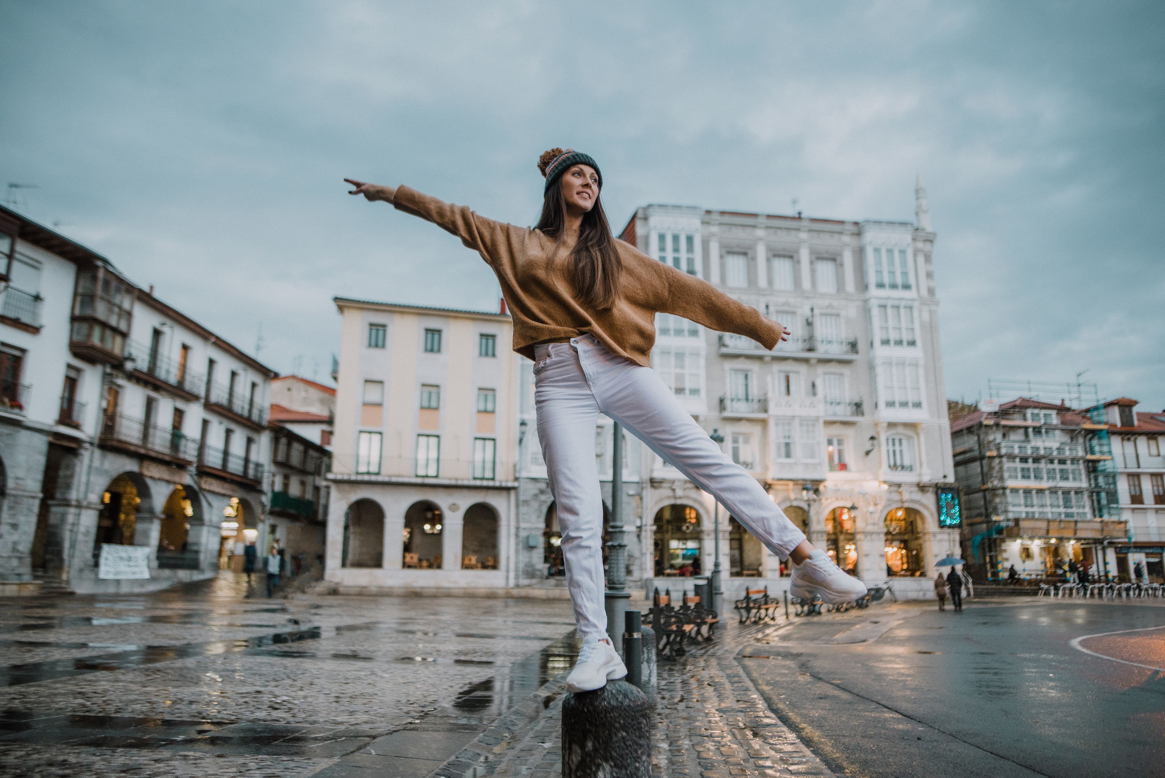 Mit der Übung trainierst du deine Muskeln, Koordination und sogar dein Gehirn.