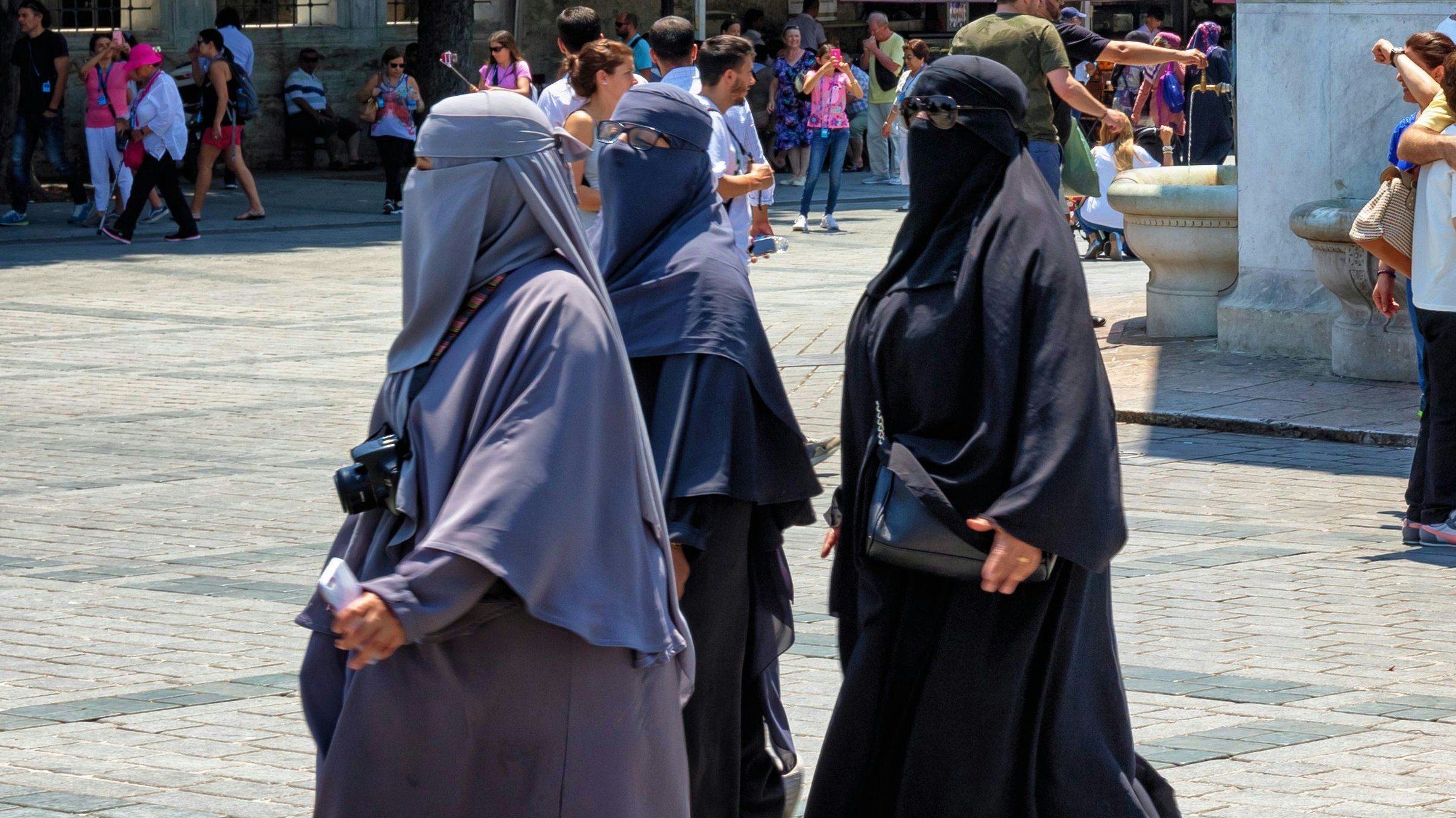 Heute.at - CDU-Frauen fordern Burkaverbot im öffentlichen Raum