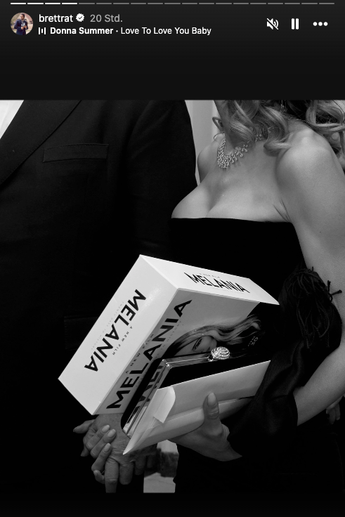 Für die Gäste des Abends gab es auch eine Limited Edition von Melanias Biografie als Give-away