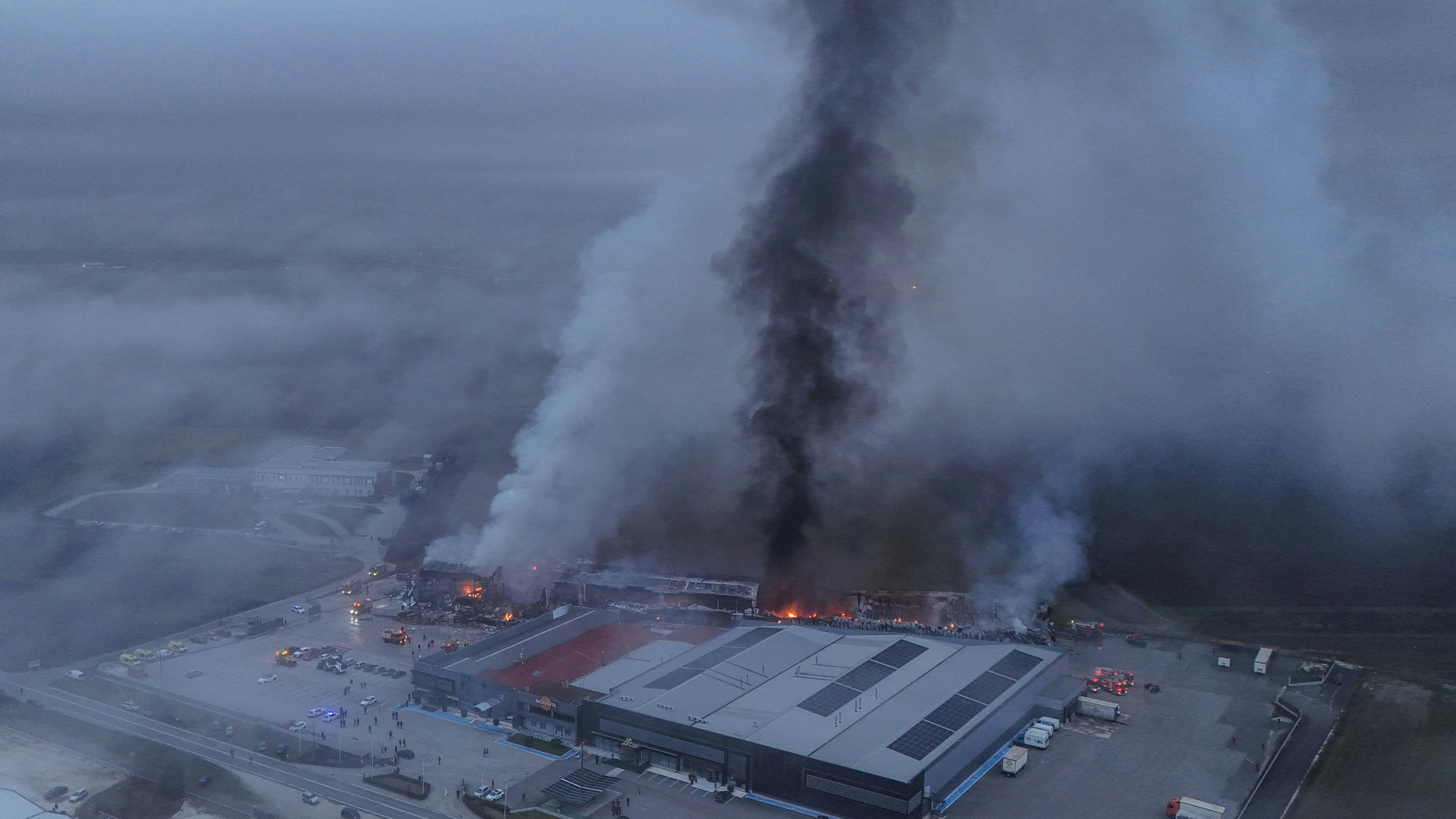 Heute.at - Explosion in griechischer Keksfabrik fordert 3 Tote