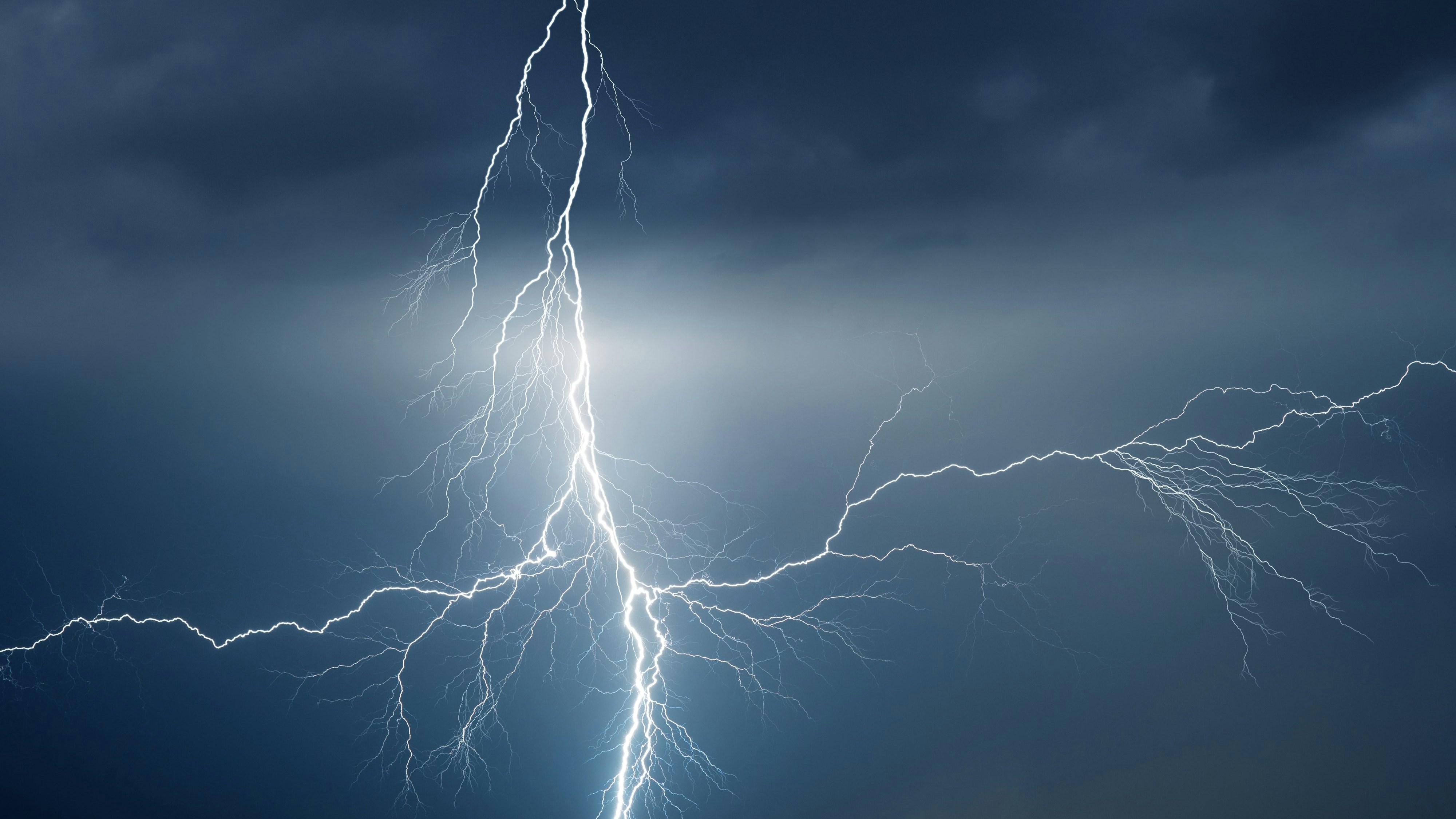 Heute.at - Dutzende Verletzte nach Blitzeinschlag in Brasilien