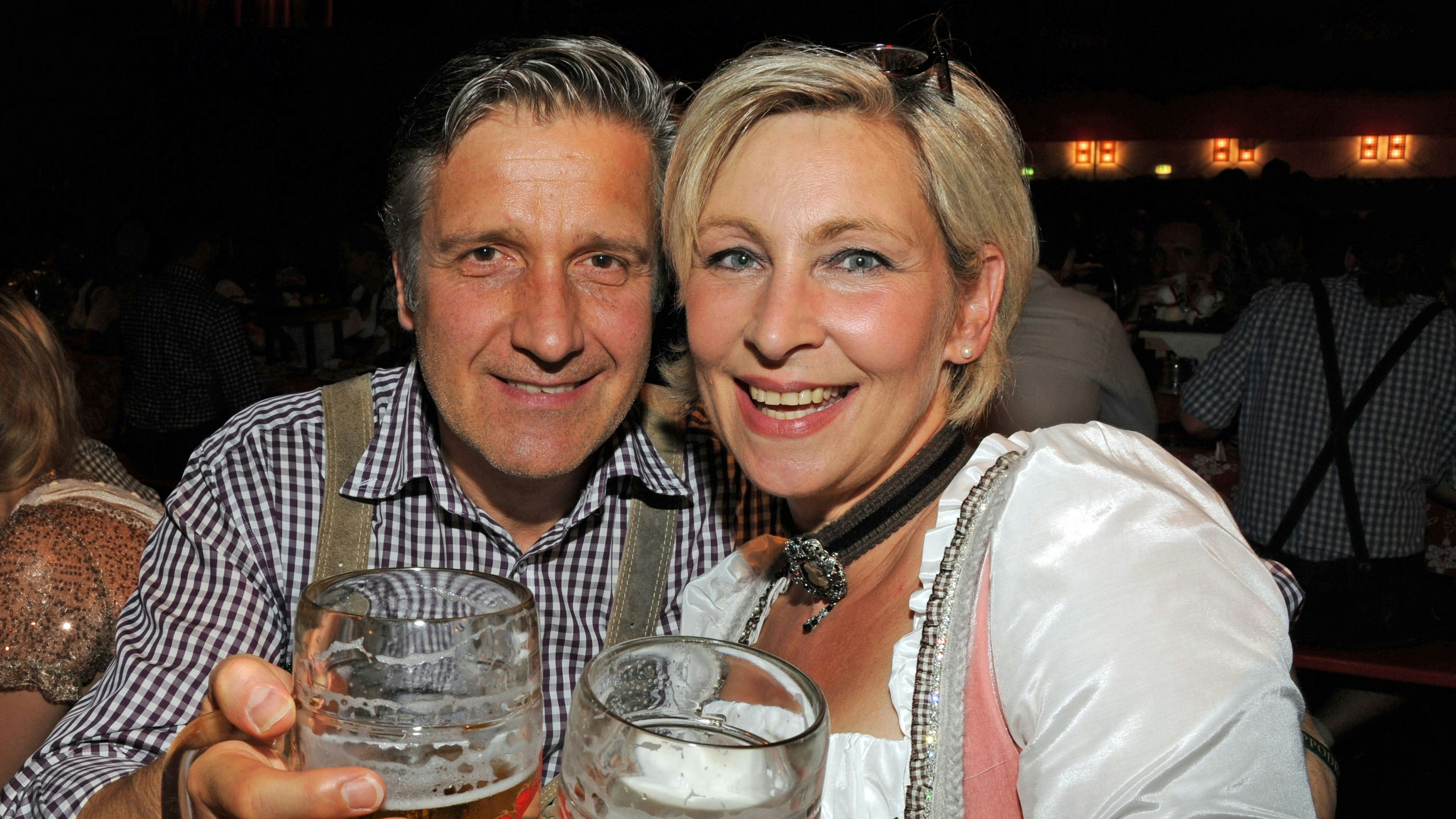 Heute.at - In Armen verstorben – Mann von Claudia Jung ist tot