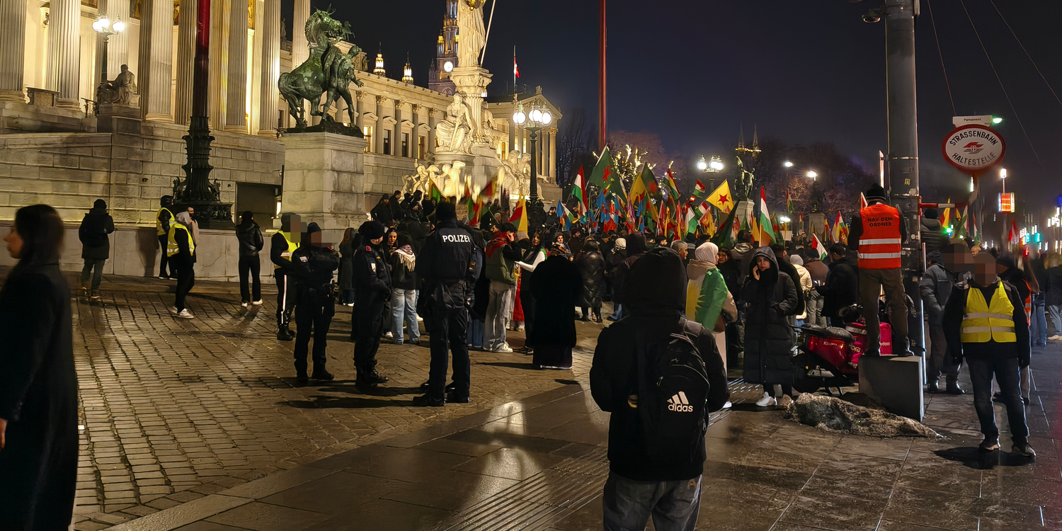 Heute.at - Verkehrs-Chaos! Demo vor Parlament sorgt für Stau