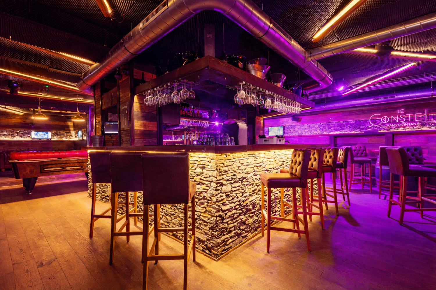 Ein Bild aus dem Untergeschoß der Bar "Le Constellation" in Crans-Montana aus dem Mai 2024