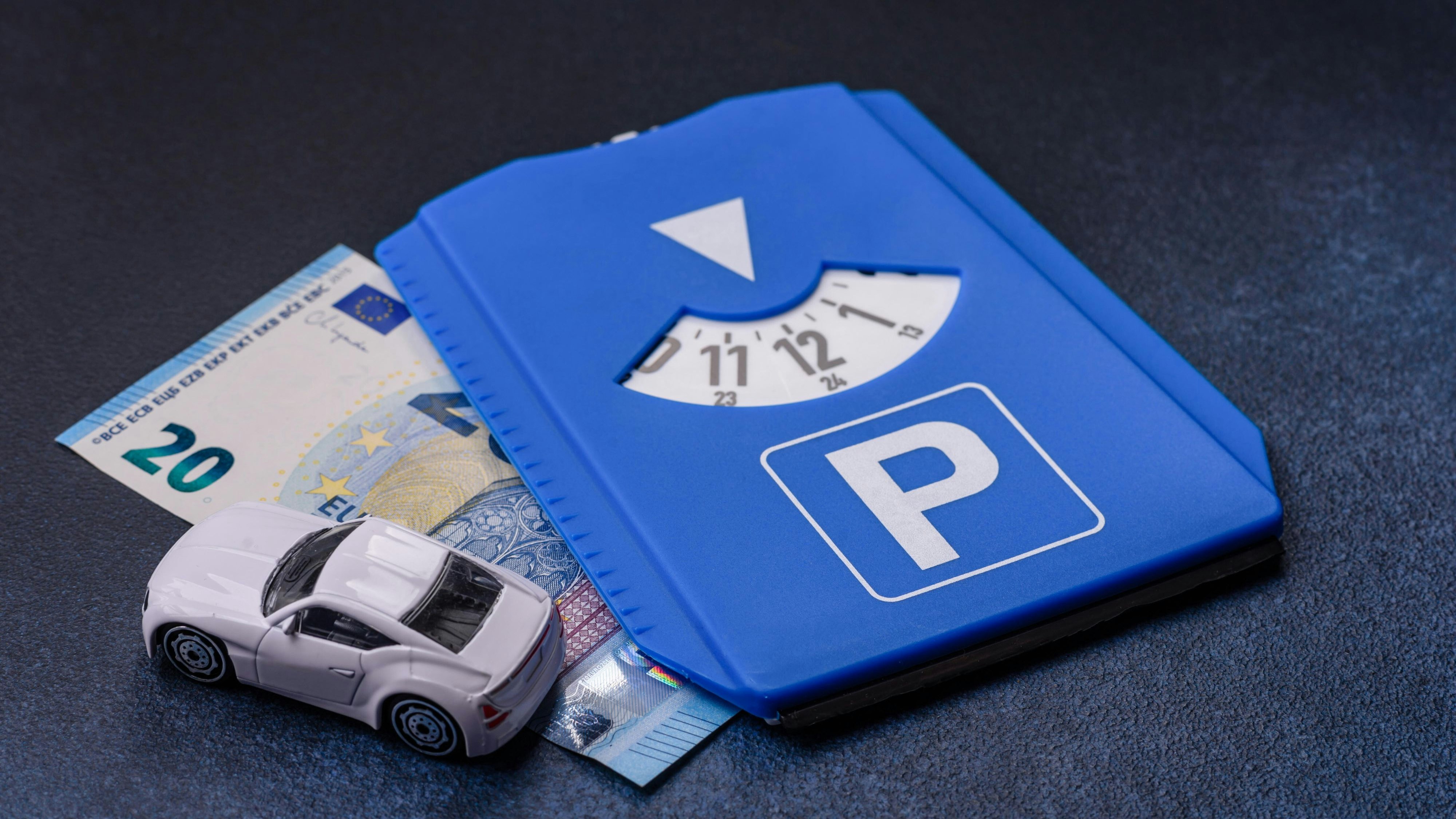 Heute.at - Teurer Irrtum für Lenker! Diese Parkscheibe gilt nicht