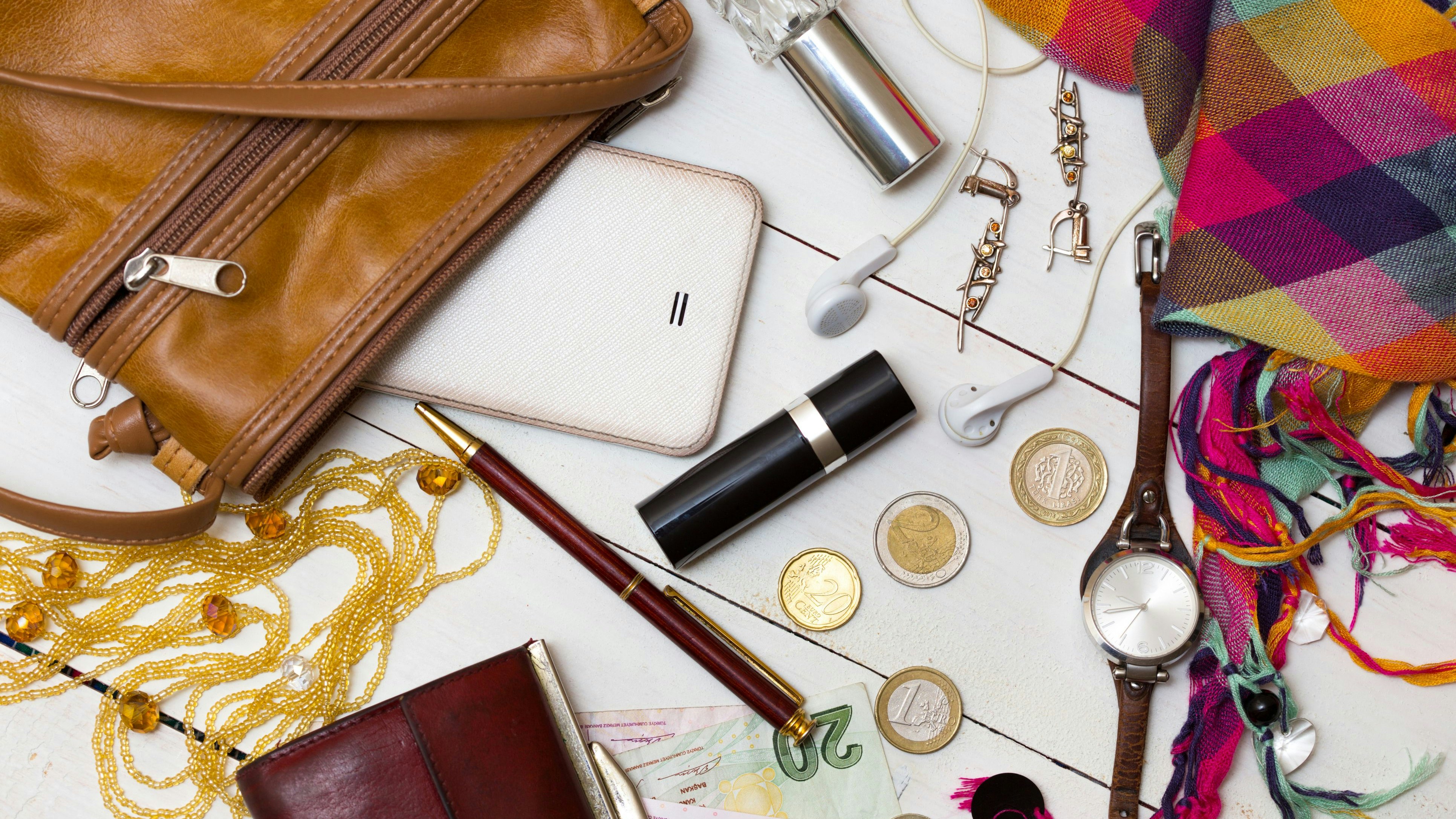 Heute.at - Sudoku-Hefte & Co: Gen Z möchte jetzt analoge Taschen