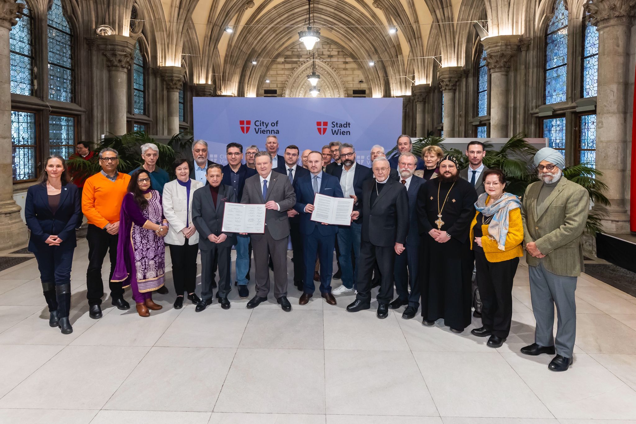 Vertreter verschiedener Religionsgemeinschaften und Wiens Bürgermeister Michael Ludwig haben sich getroffen.
