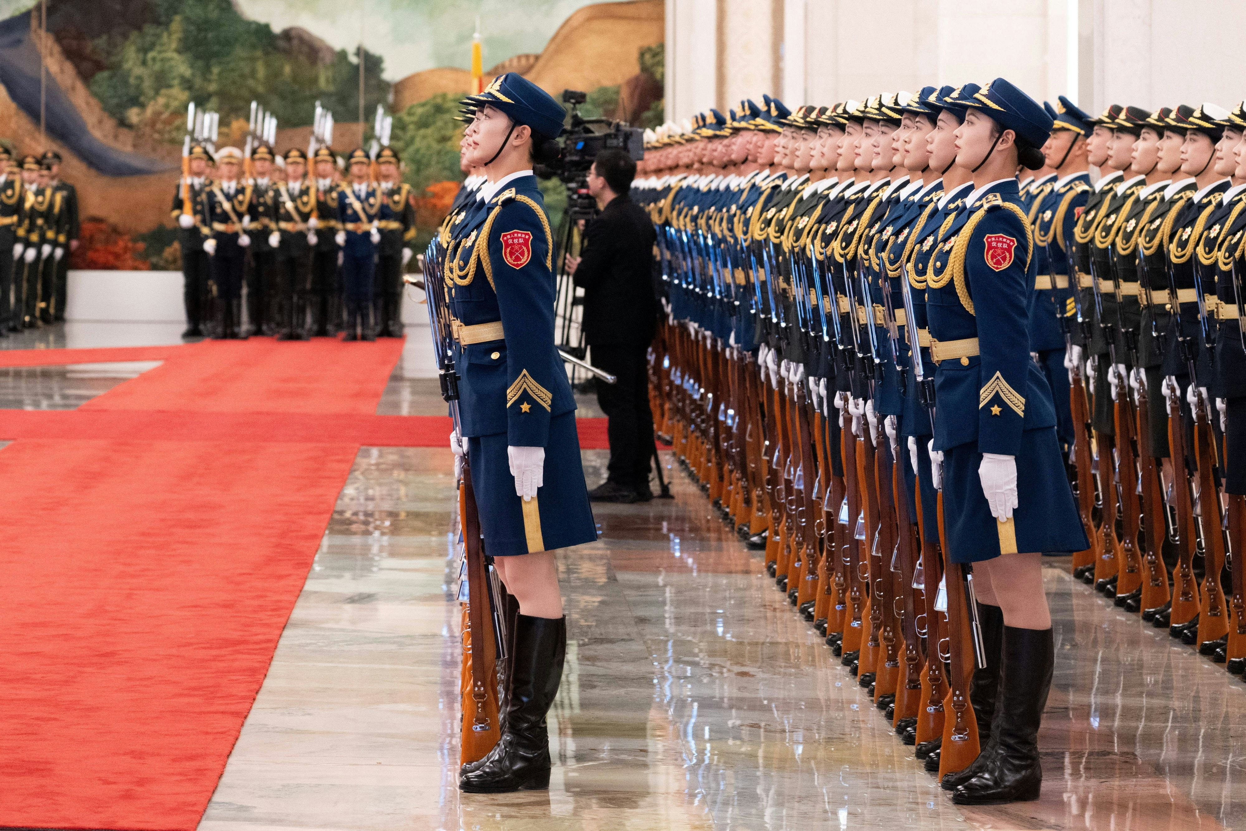 Die Volksbefreiungsarmee (PLA) besteht aus zwei Millionen Soldatinnen und Soldaten