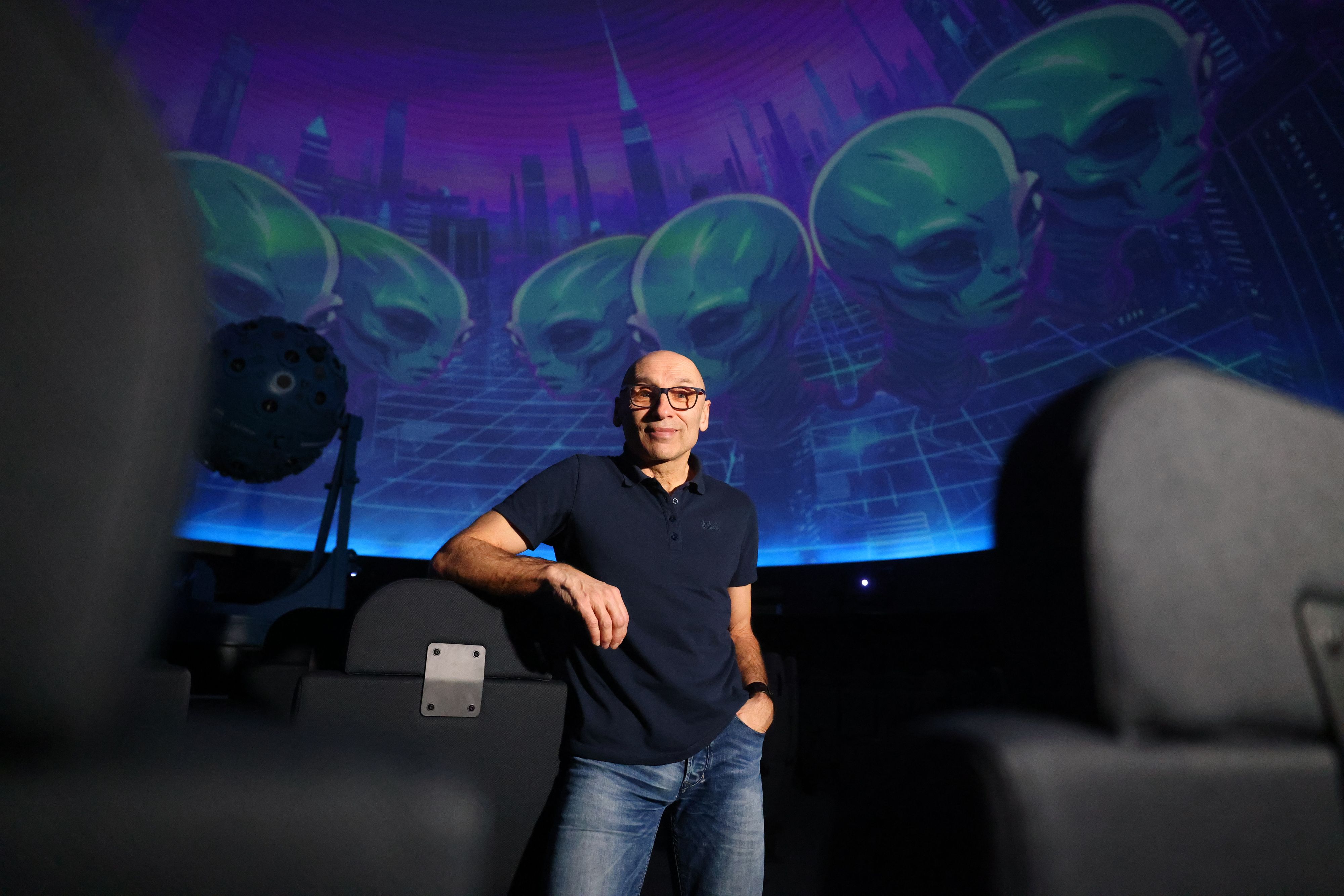 Astrophysiker und Planetariumsdirektor Dr. Michael Feuchtinger geht davon aus, dass es da draußen irgendeine Form von Leben gibt.