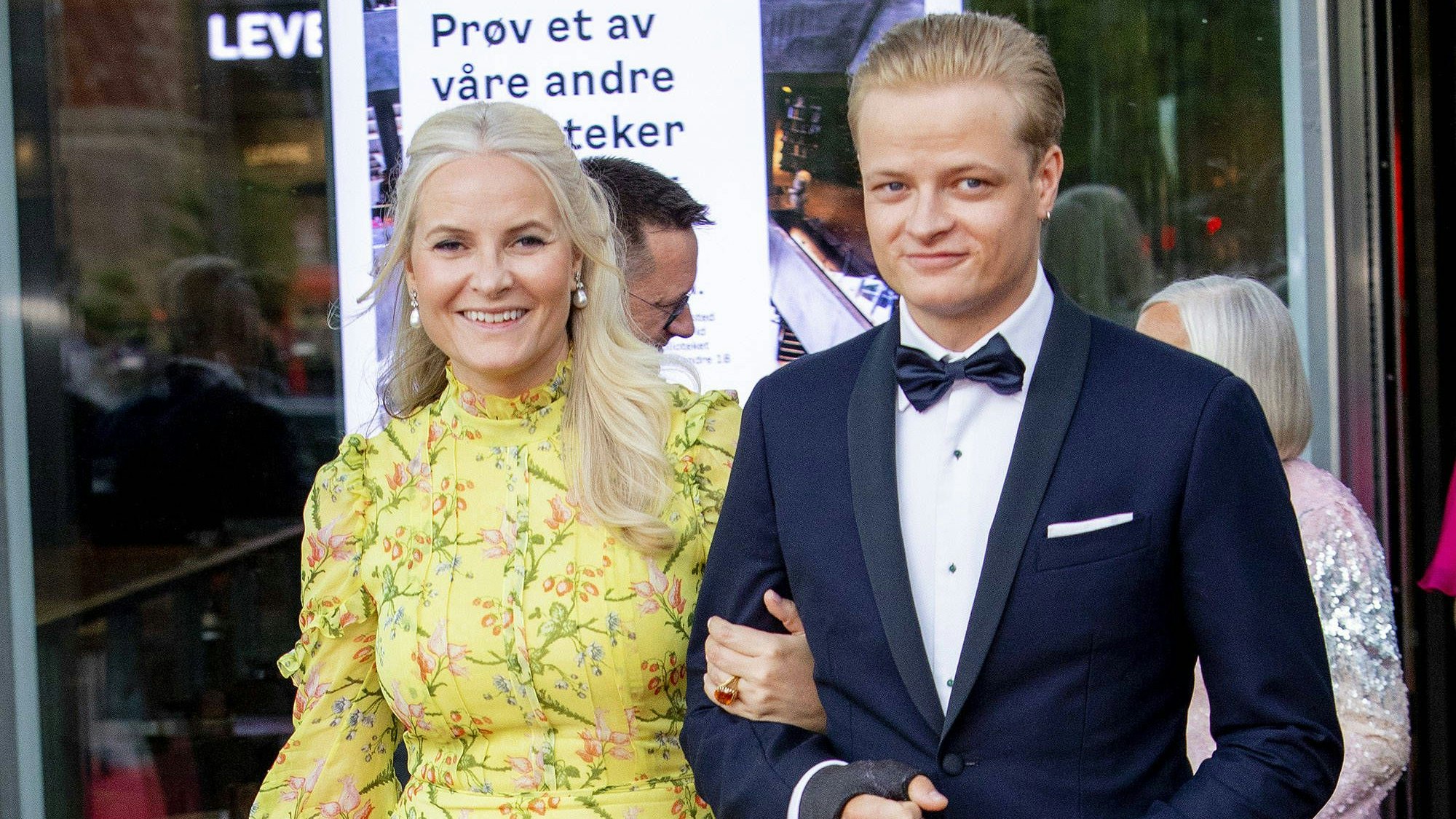 Heute.at - Während Prozess von Sohn! Mette-Marit taucht unter