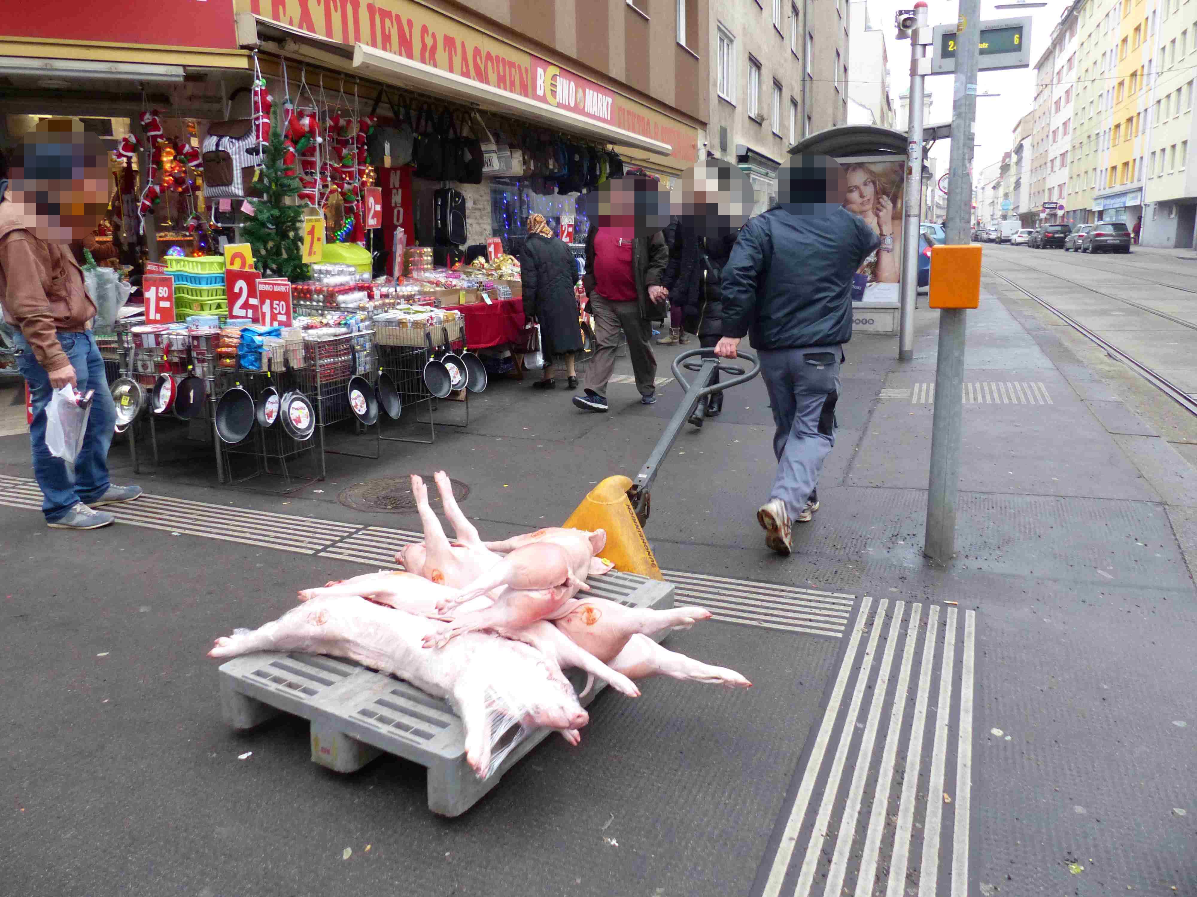 Heute.at - Ekel-Skandal in Wien – Brunnenmarkt-Anrainer packt aus