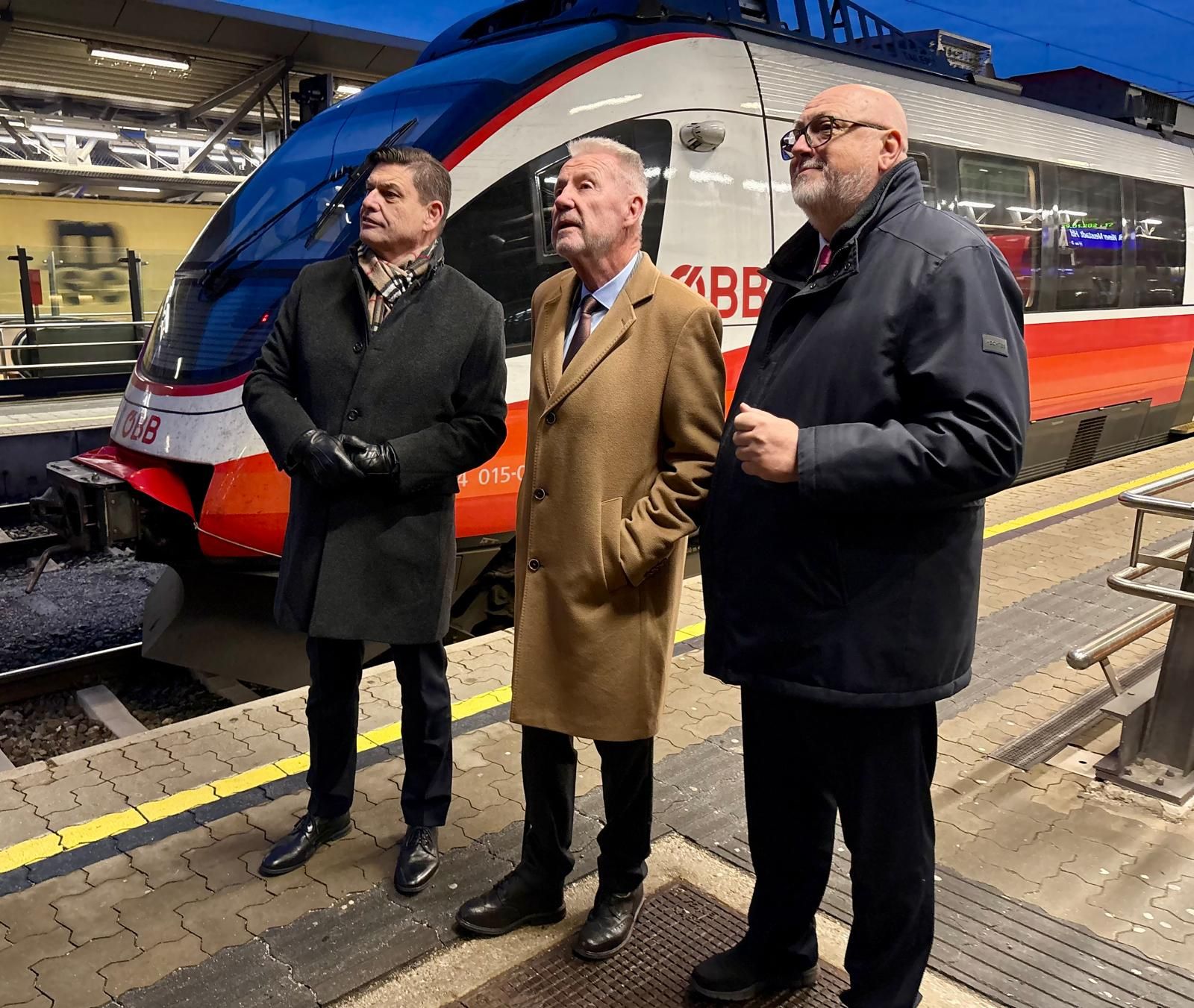 Sicherheitsrundgang in Wr. Neustadt mit ÖBB-Chef