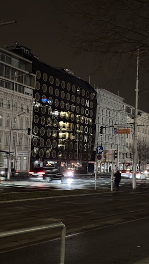 Stromausfall Wien: Am Donnerstag sorgte ein technischer Defekt für 4,5 Stunden Dunkelheit in drei Bezirken und beeinträchtigte den Verkehr.