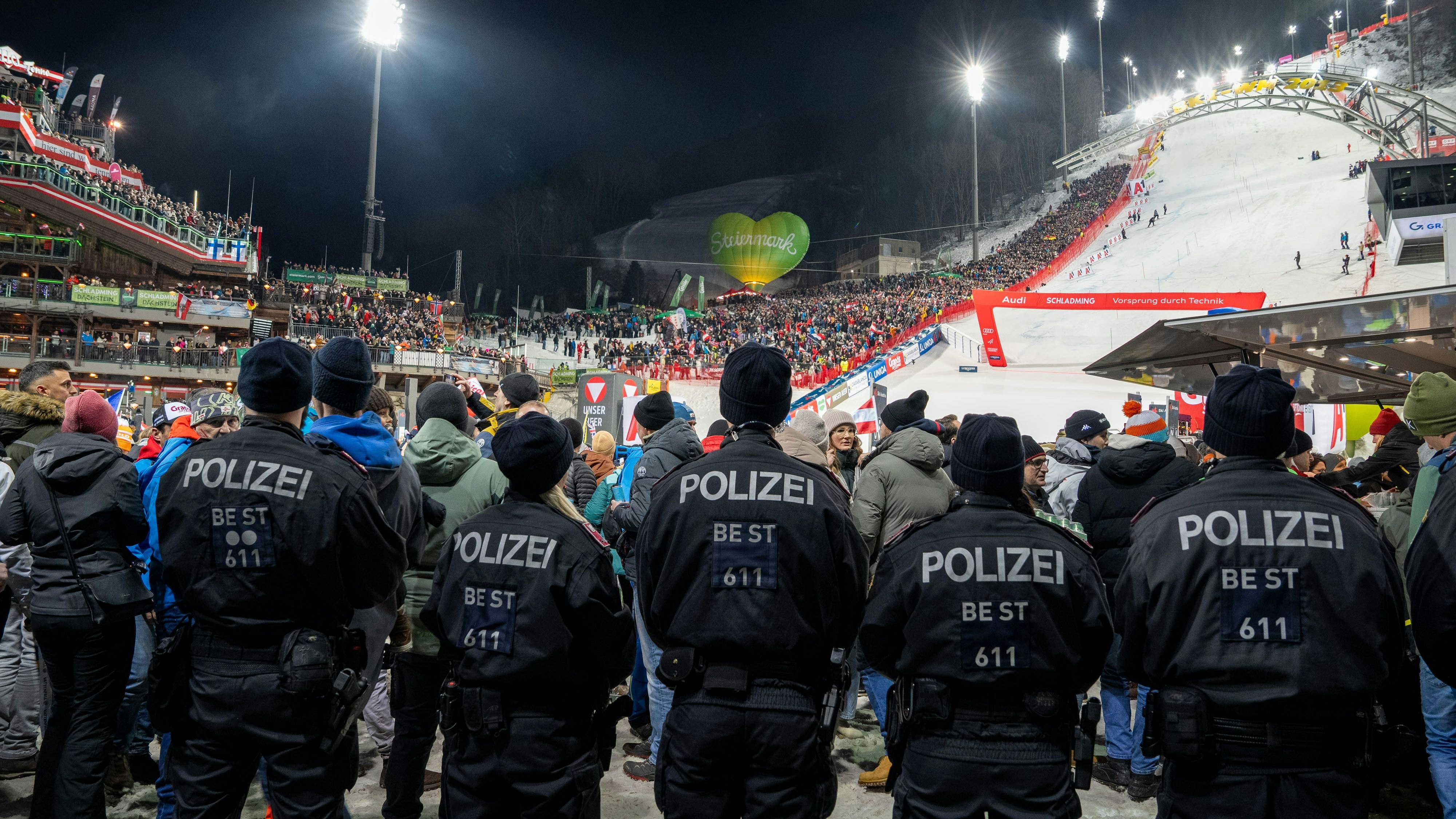 Heute.at - Polizei zieht zufrieden Bilanz über Nightrace-Doppel