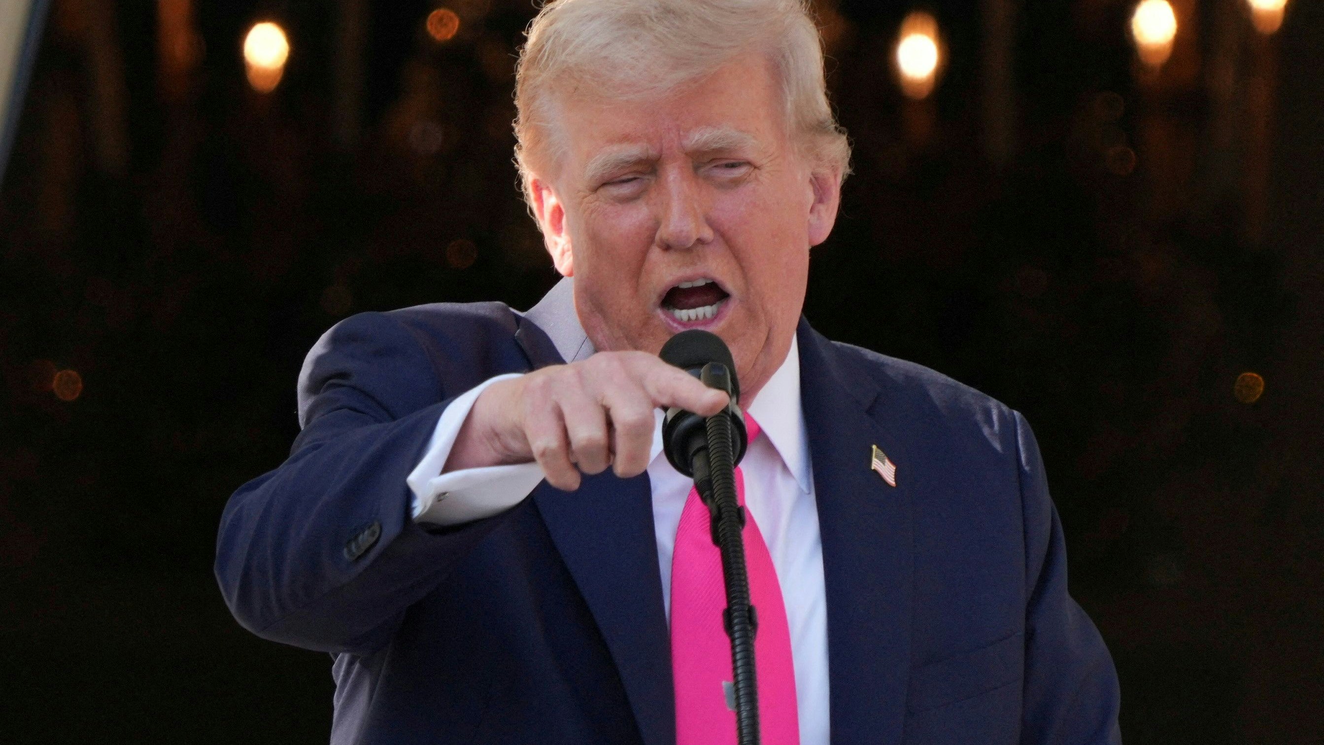 Heute.at - Trump: Hoffentlich kein US-Militäreinsatz gegen Iran