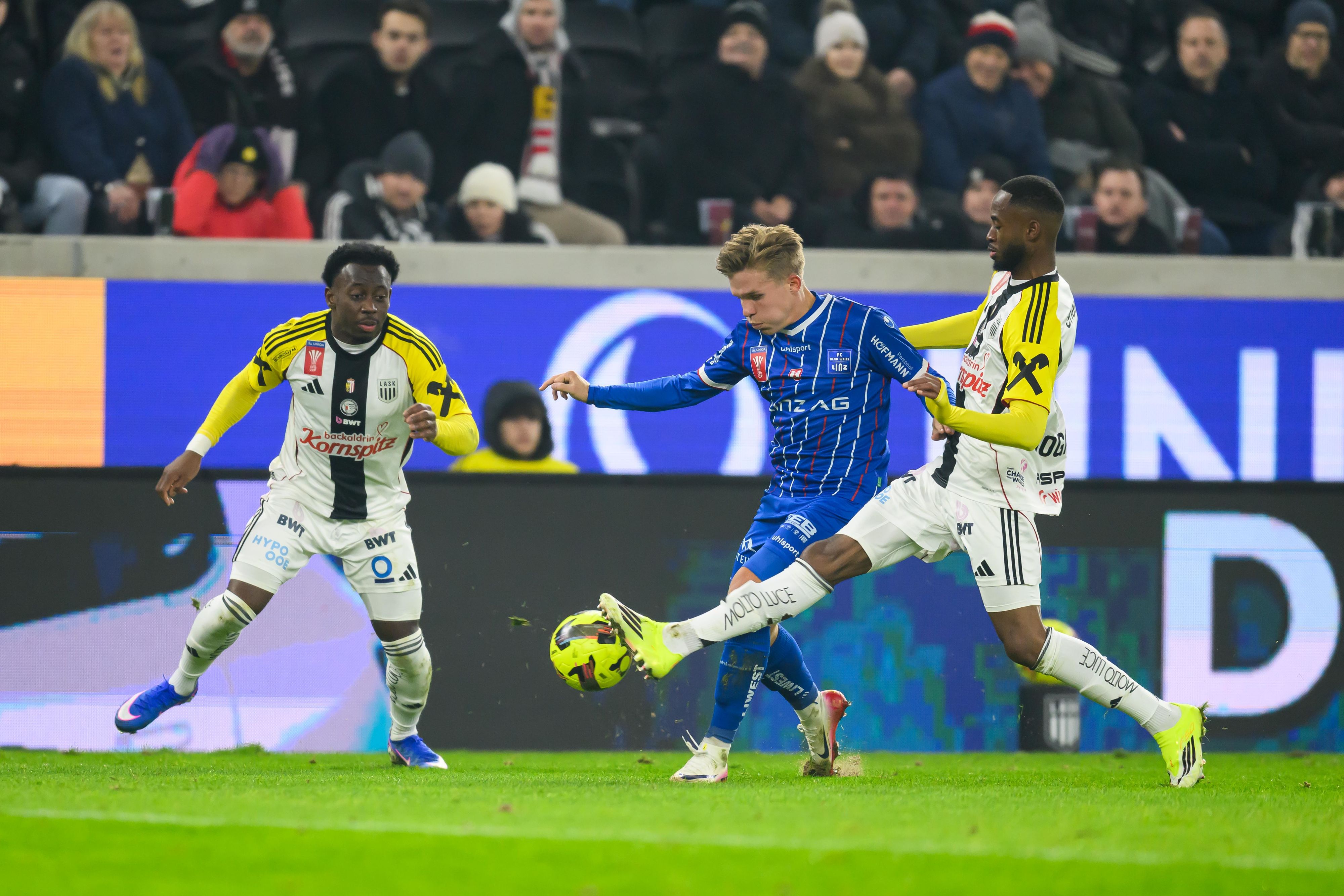 LASK gegen Blau-Weiß Linz im ÖFB-Cup-Viertelfinale. 
