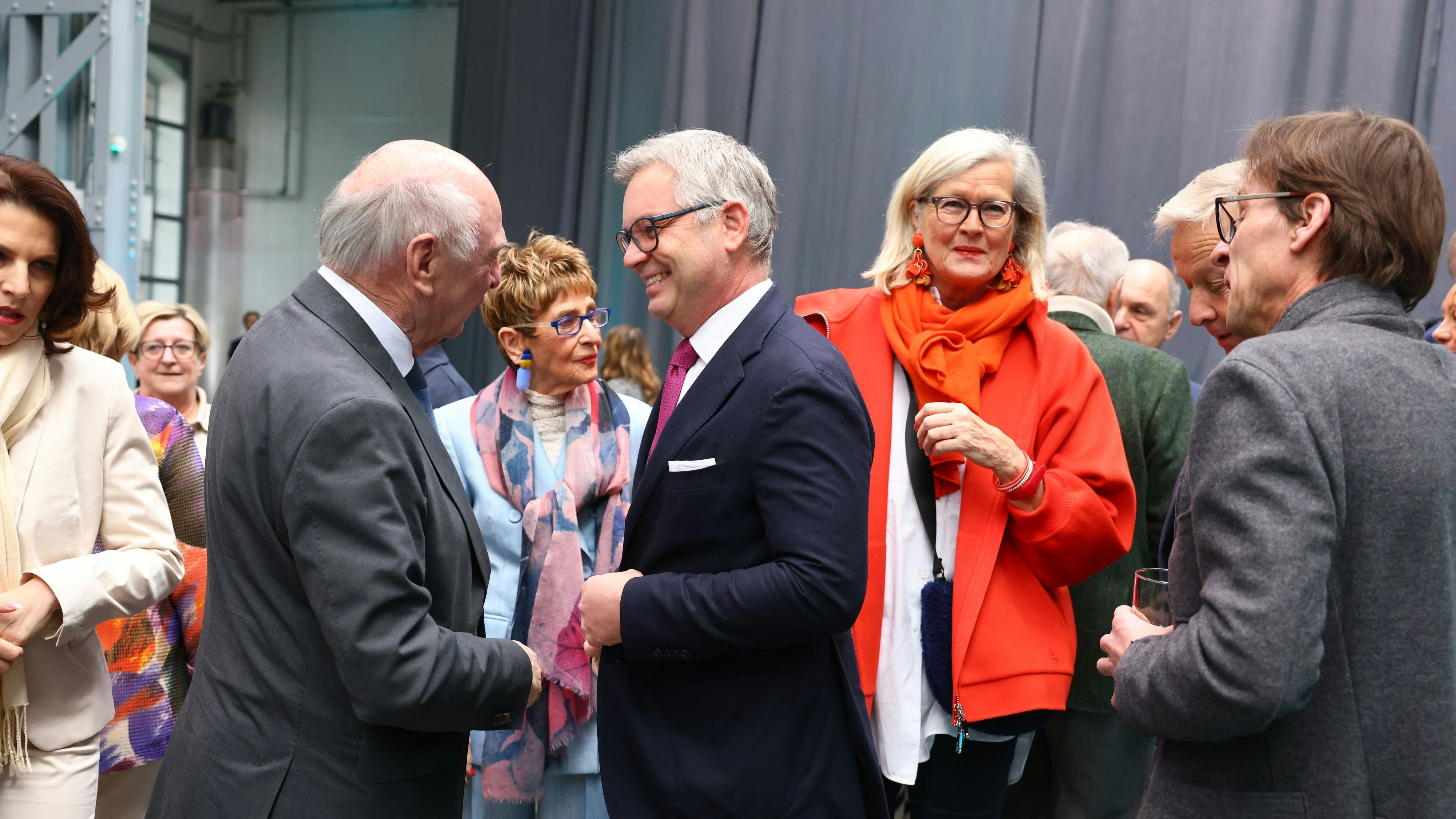 Wie verschusterst du denn jetzt eigentlich in Brüssel das Geld?