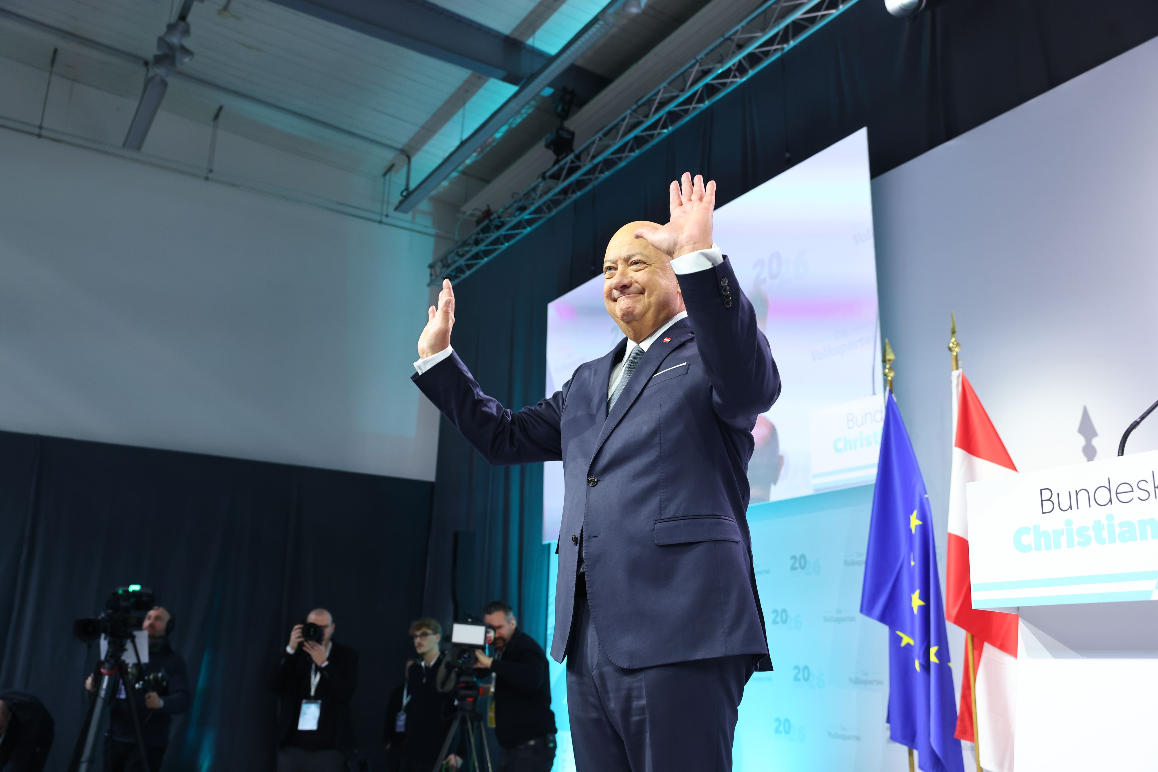 Bundeskanzler Christian Stocker hielt seine Rede in Wien vor rund 250 Parteifunktionären.