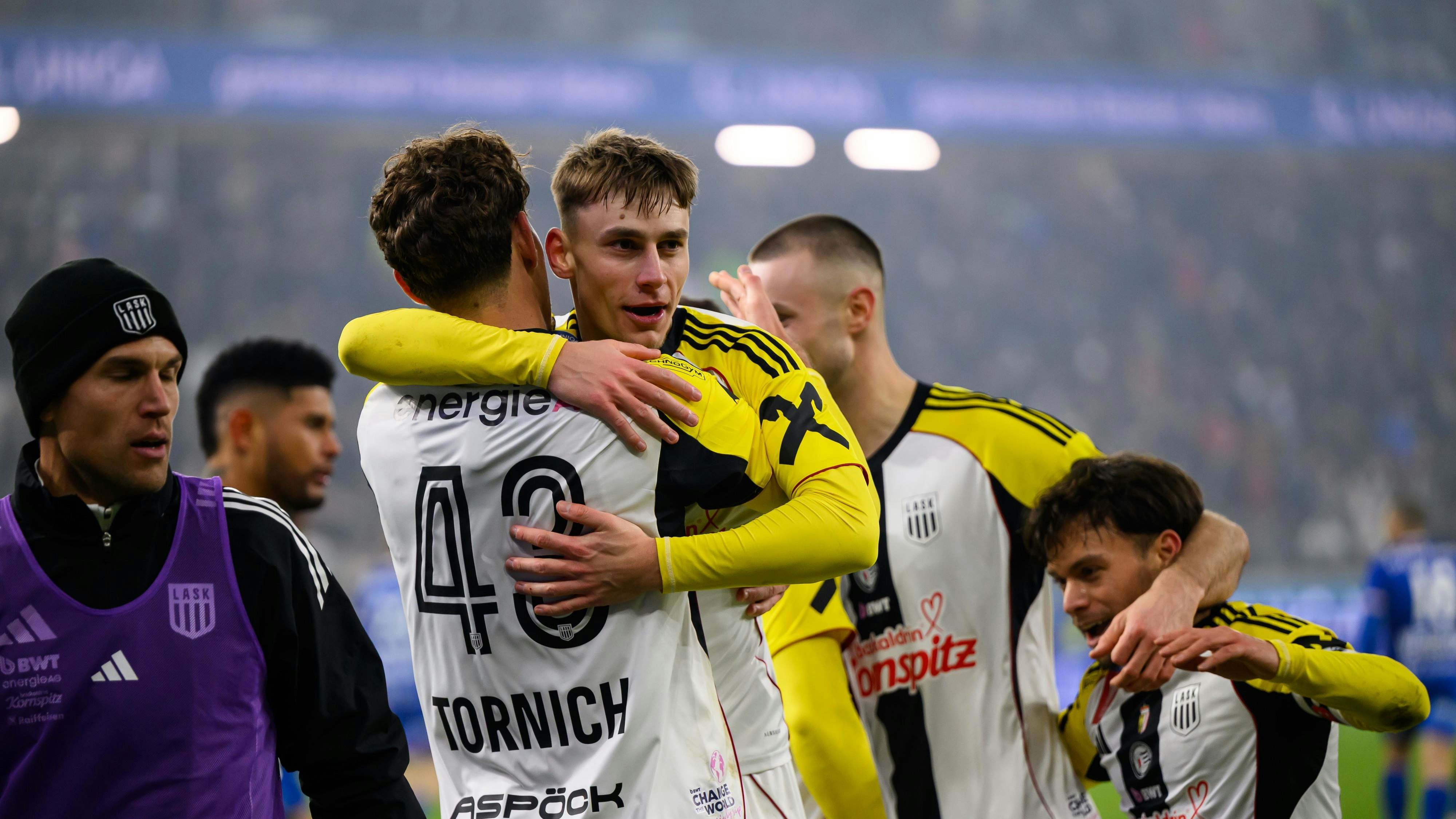 Heute.at - 0:2 gedreht – LASK kämpft sich ins ÖFB-Cup-Halbfinale