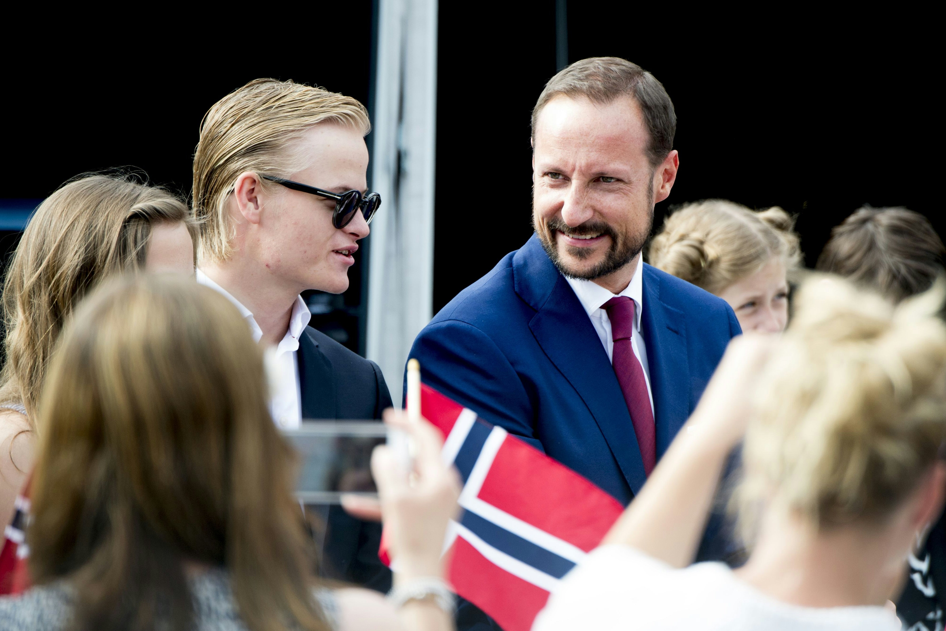 Kronprinz Haakon hat Marius nie adoptiert, sein Verhältnis zu dem jungen Mann ist nichtsdestotrotz väterlich