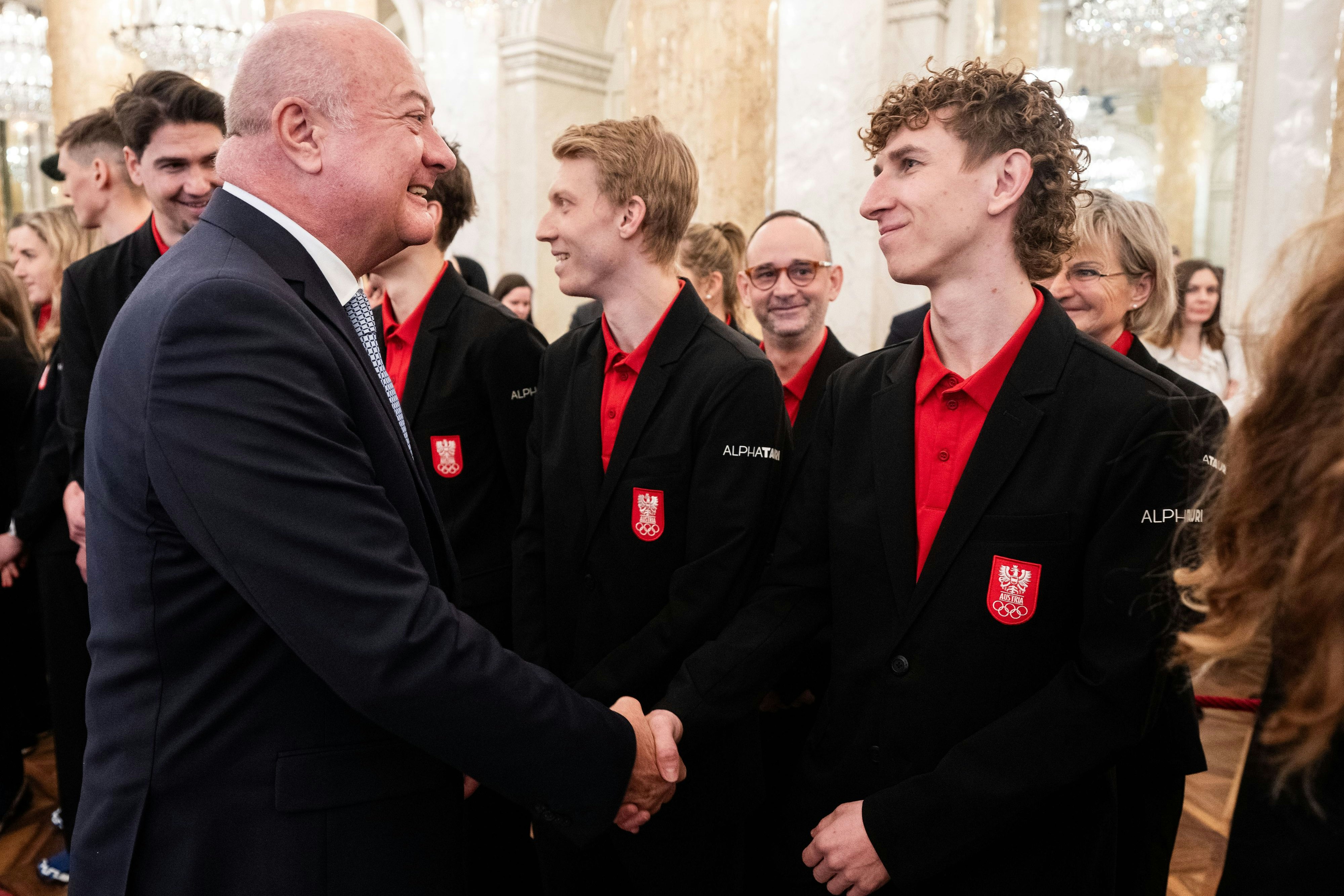 Aber tut's mir bei Olympia bitte nicht zu weit hupfen, gell!