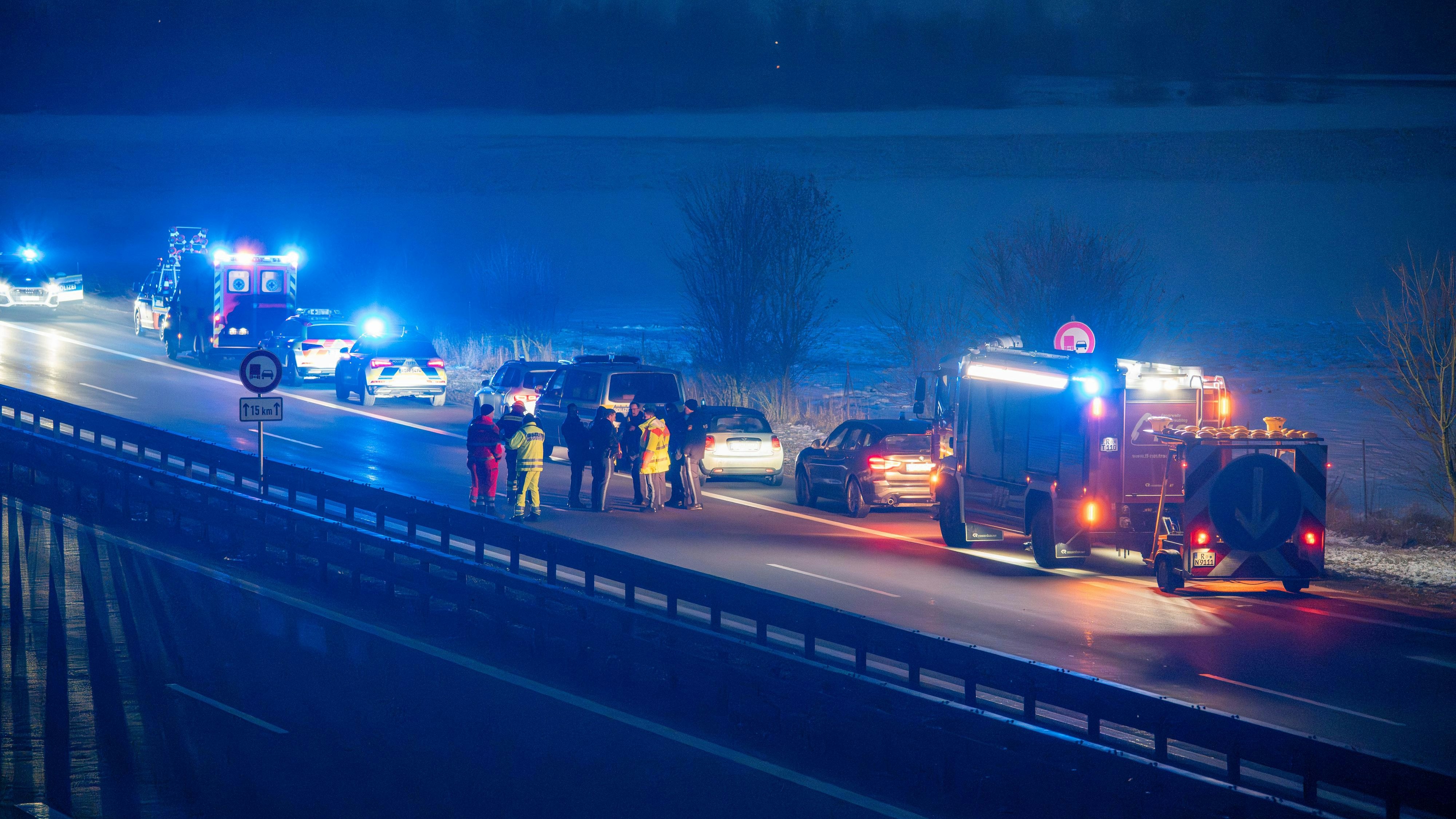 Heute.at - Sprengstoff-Alarm: Polizei stoppt gemieteten BMW