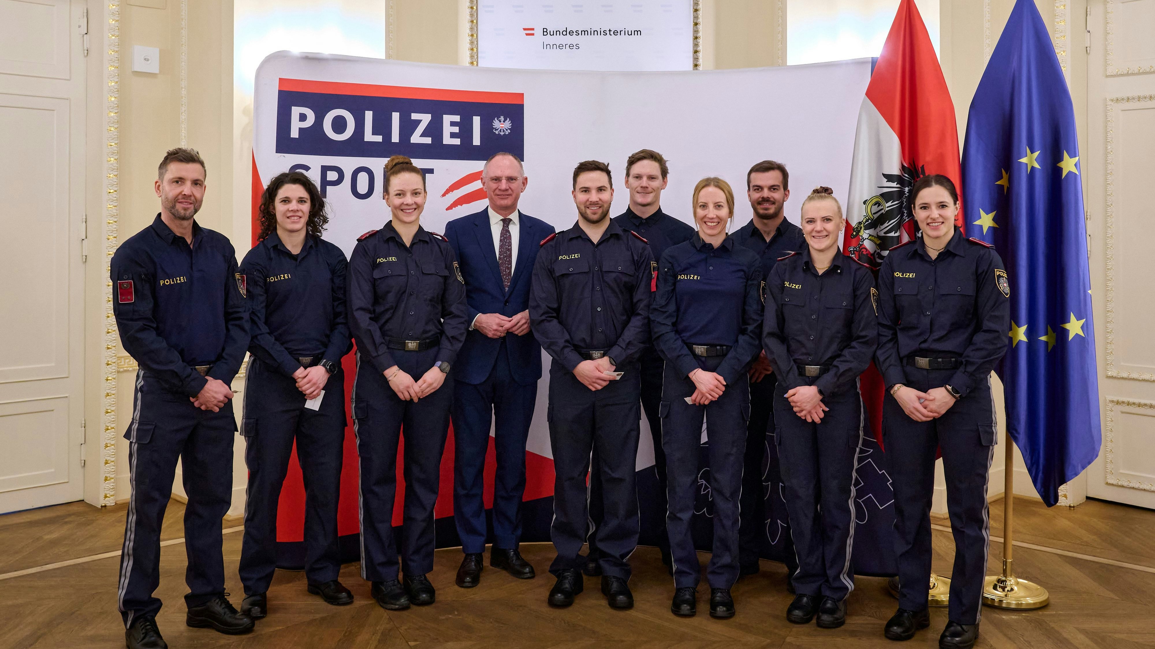 Heute.at - Aushängeschild – Innenminister lobt Polizeisportler