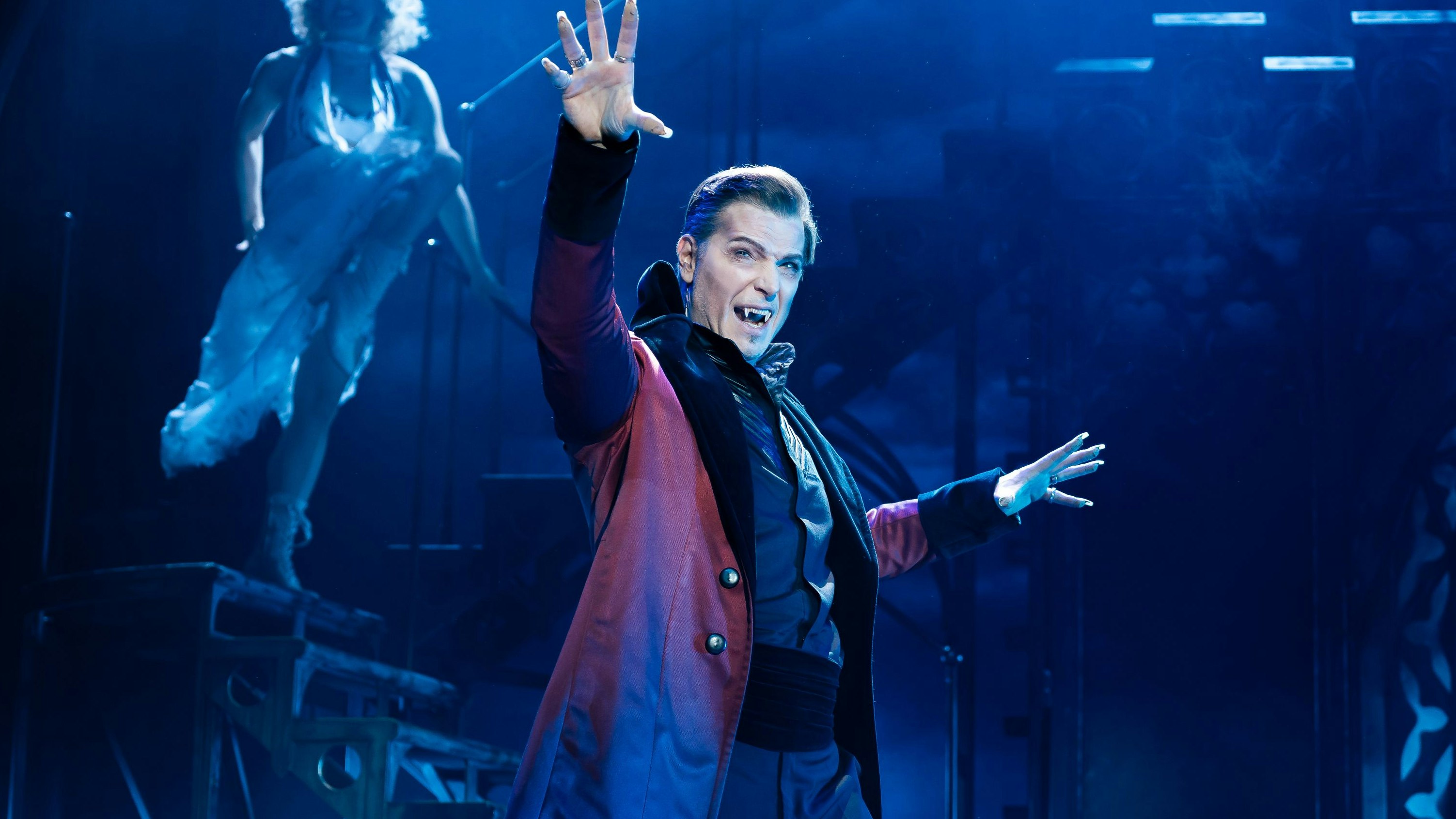 Heute.at - Es ist fix! Dracula beißt auch 2027 wieder in Wien zu