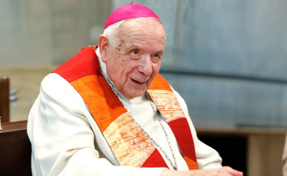 Die Diözese Linz trauert um Bischof em. Maximilian Aichern, der am 31. Jänner 2026 im 94. Lebensjahr verstorben ist.