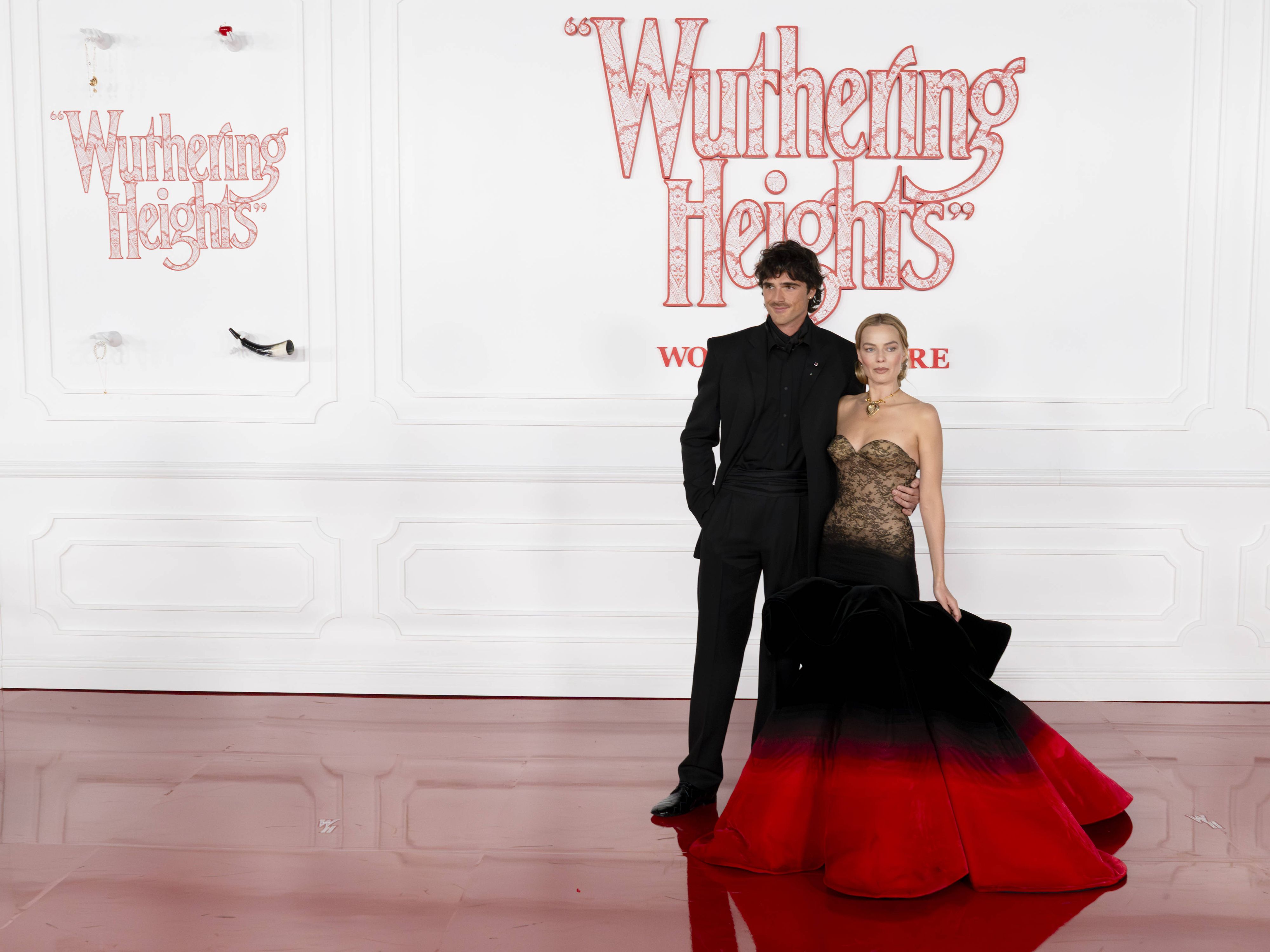 Heute.at - Margot Robbie's Premieren-Styling sorgt für Tumulte