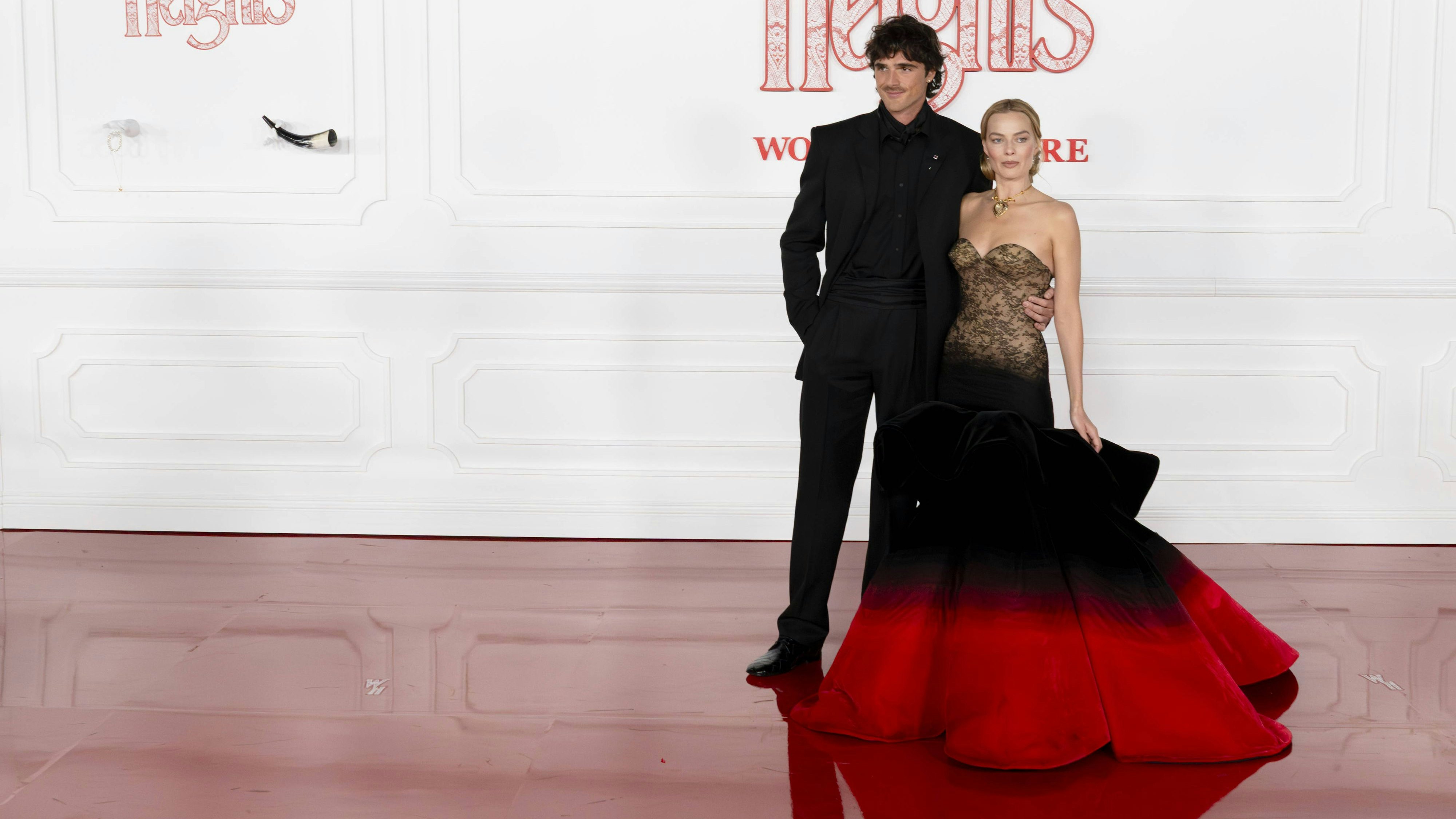 Heute.at - Margot Robbie's Premieren-Styling sorgt für Tumulte