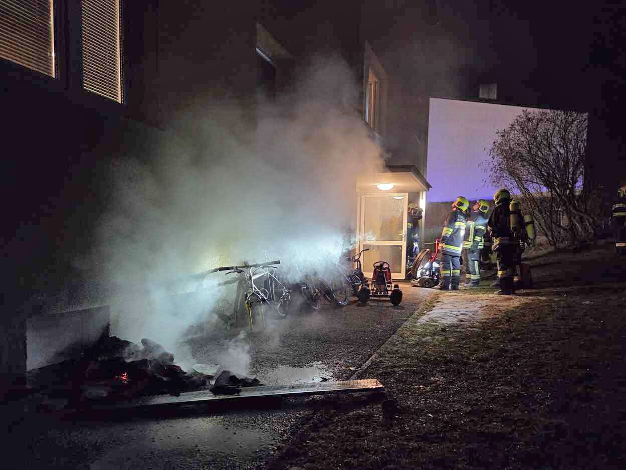 Kellerbrand in Wohnhausanlage in Veitsau in der Gemeinde Berndorf