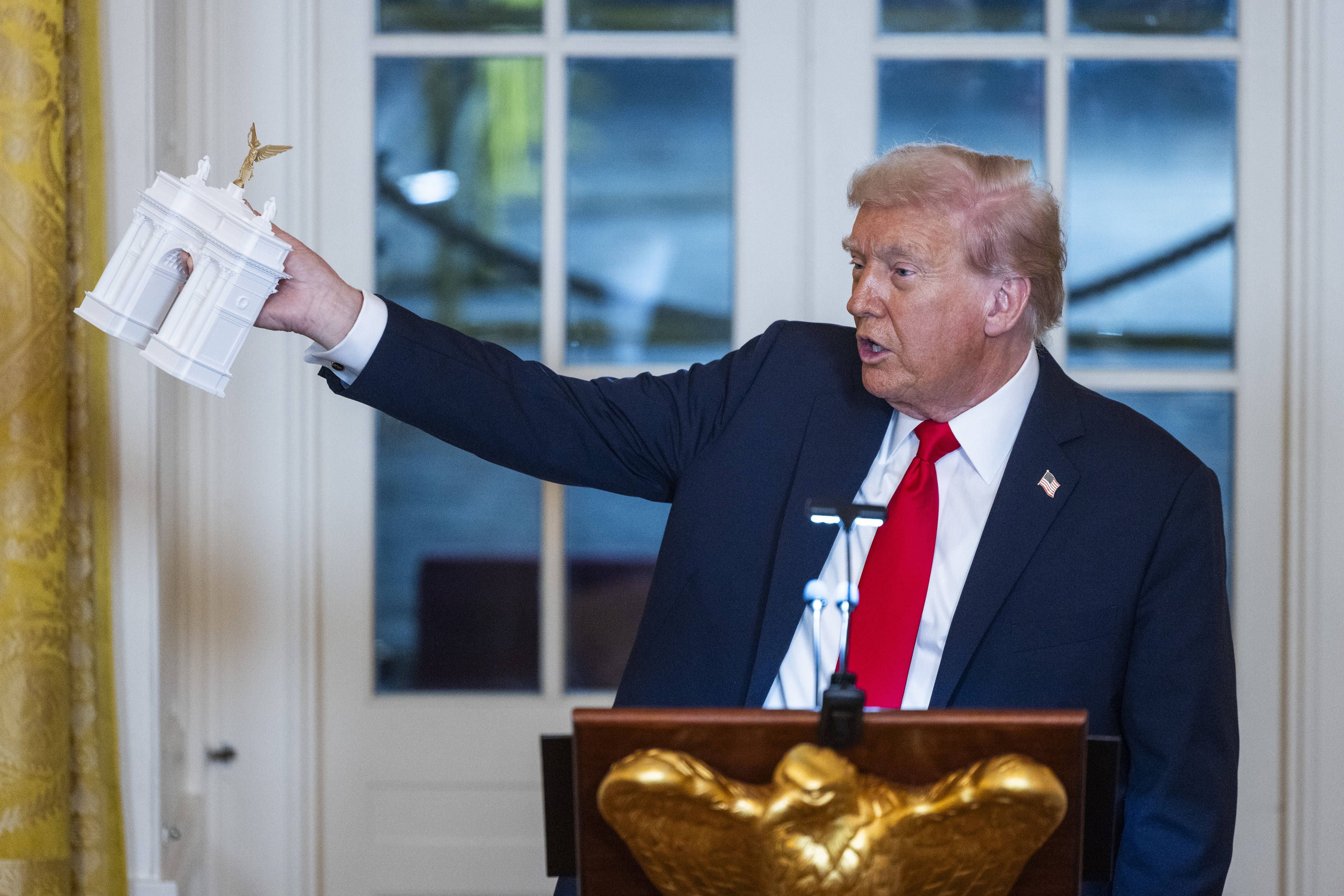 Trump will 76 Meter hohen Triumphbogen beim Lincoln Memorial errichten lassen.