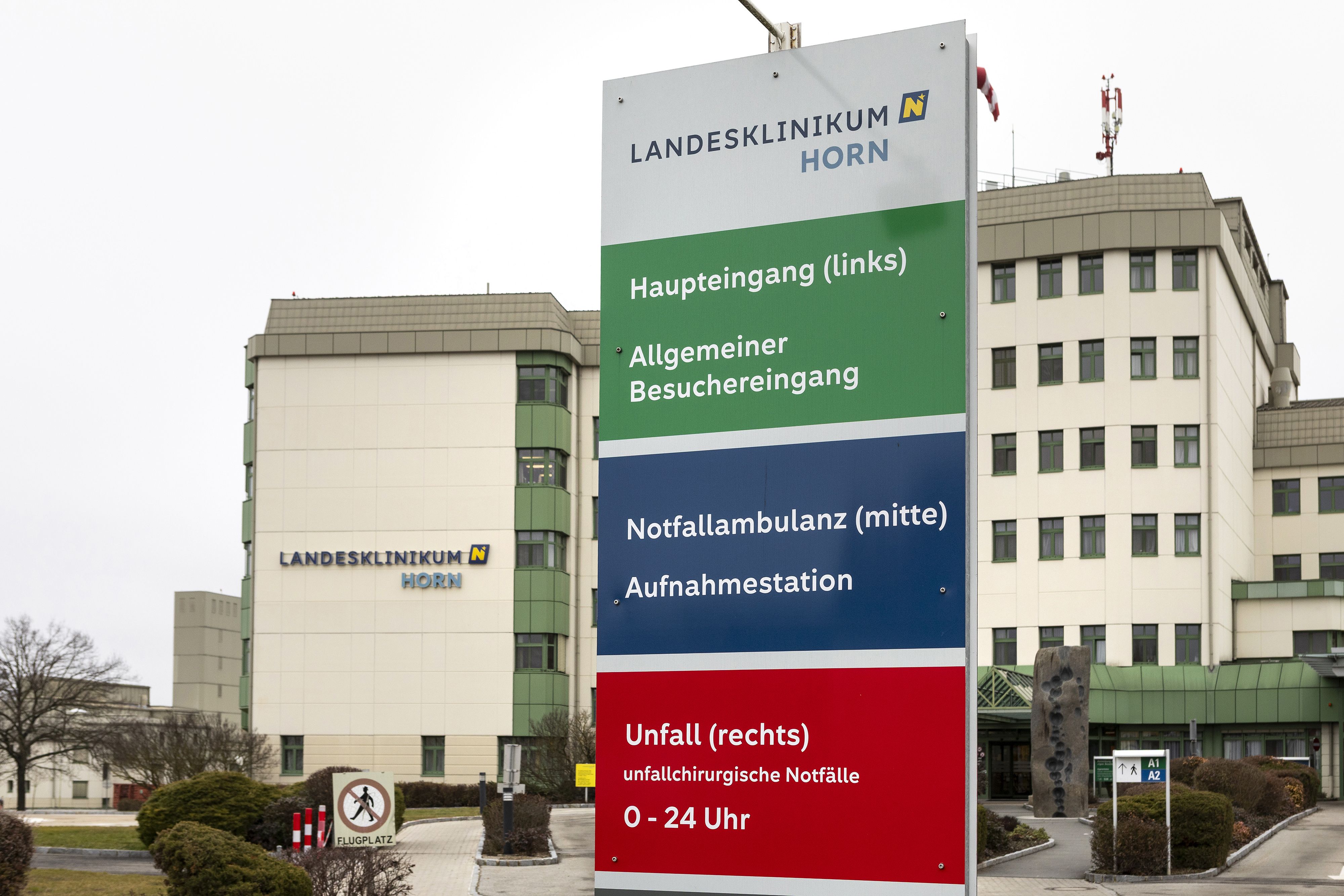 Der Mann musste stundenlang im Landesklinikum Horn auf den Transport warten.