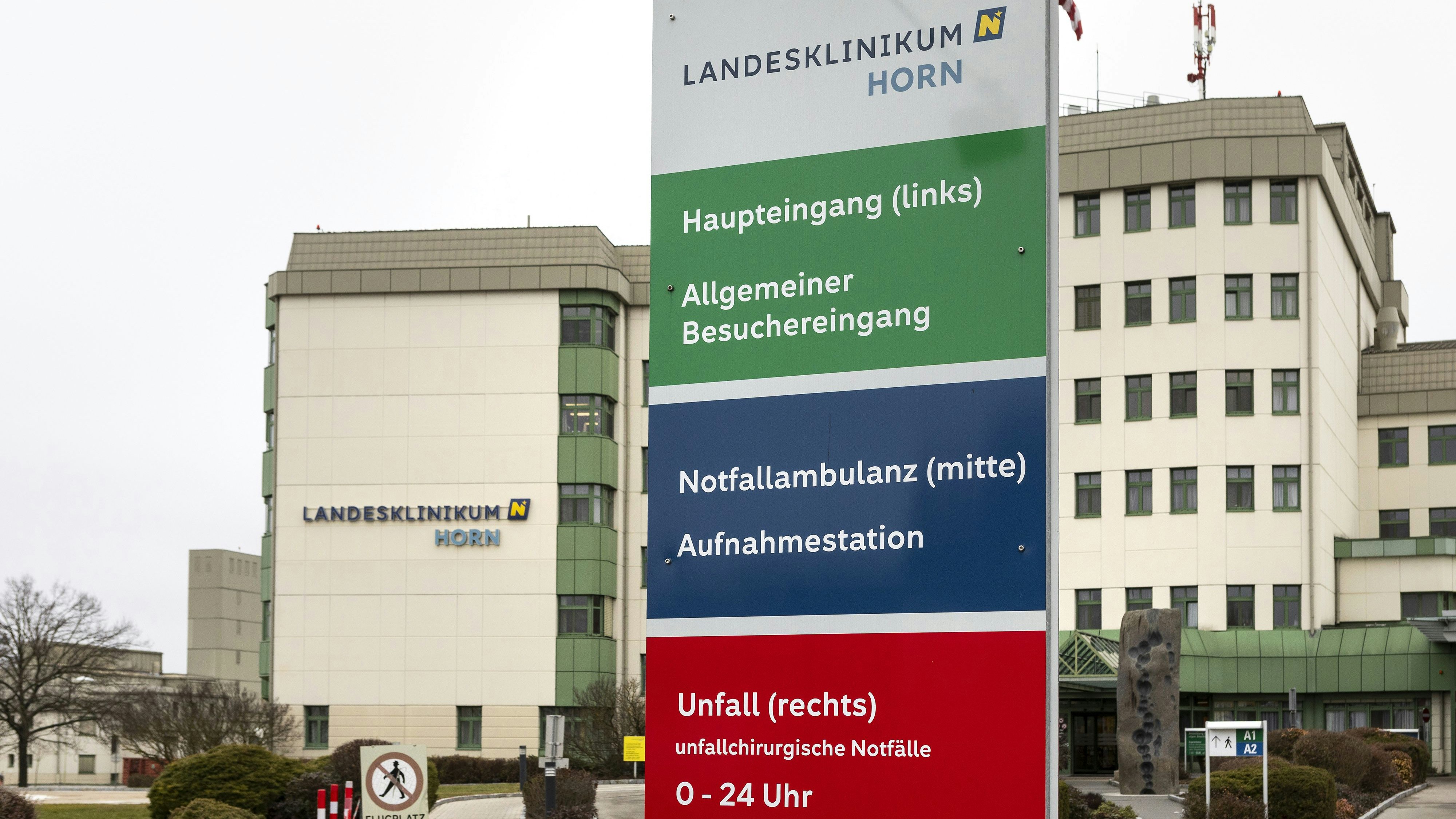 Heute.at - Schwerkranker muss 6 Stunden auf Transport warten